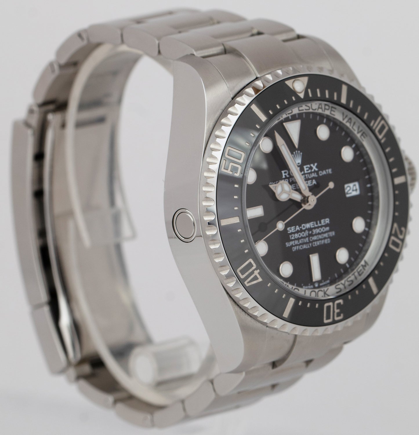 2022 Rolex Sea-Dweller Deepsea Black Stainless Steel Date Watch 44mm 136660 B+P