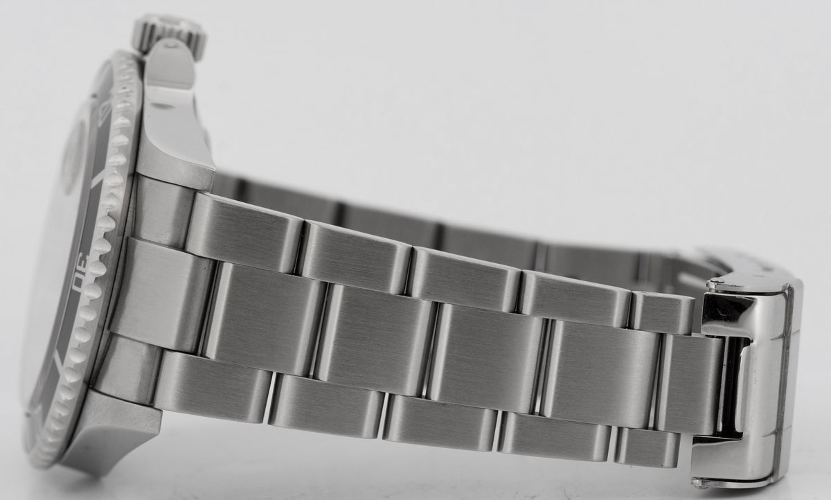 Rolex Submariner Date 16610 Black Rehaut Stainless Steel 40mm Oyster Watch Box