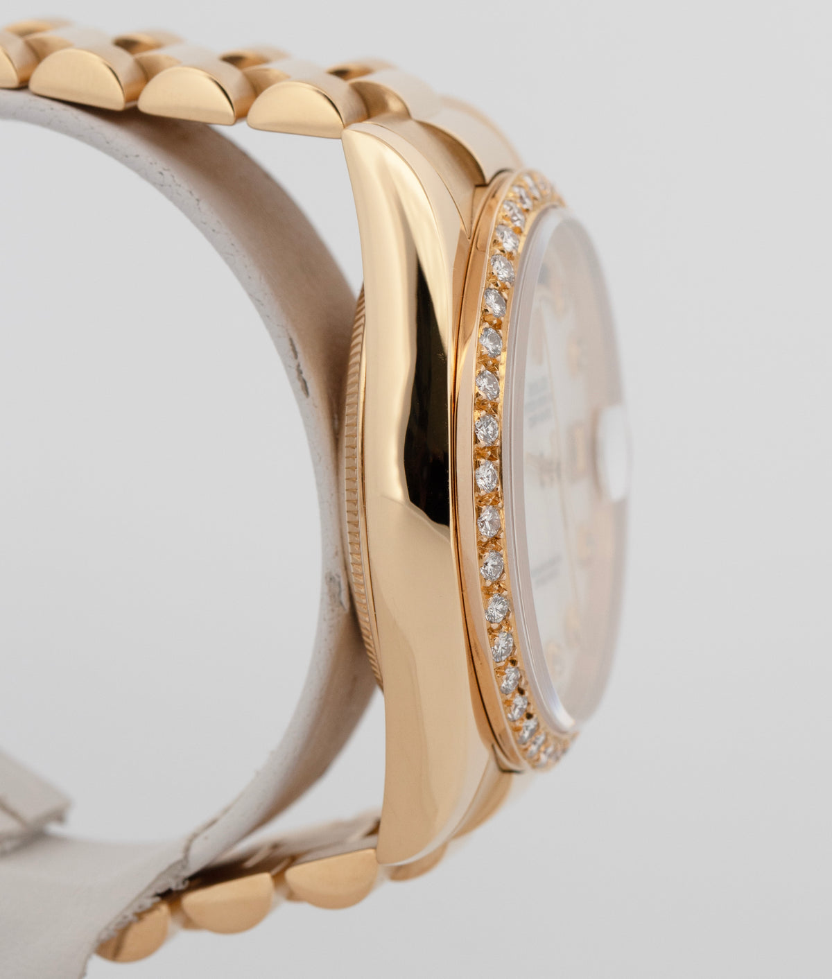 Rolex Day-Date President 118238 Mother of Pearl Diamond Yellow Gold 36mm Watch