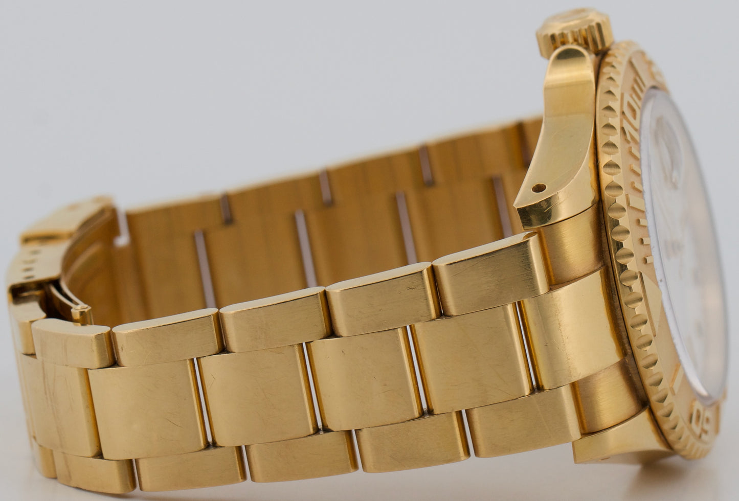 1993 Unpolished Rolex Yacht-Master 16628 White 18K Yellow Gold 40mm Oyster Watch