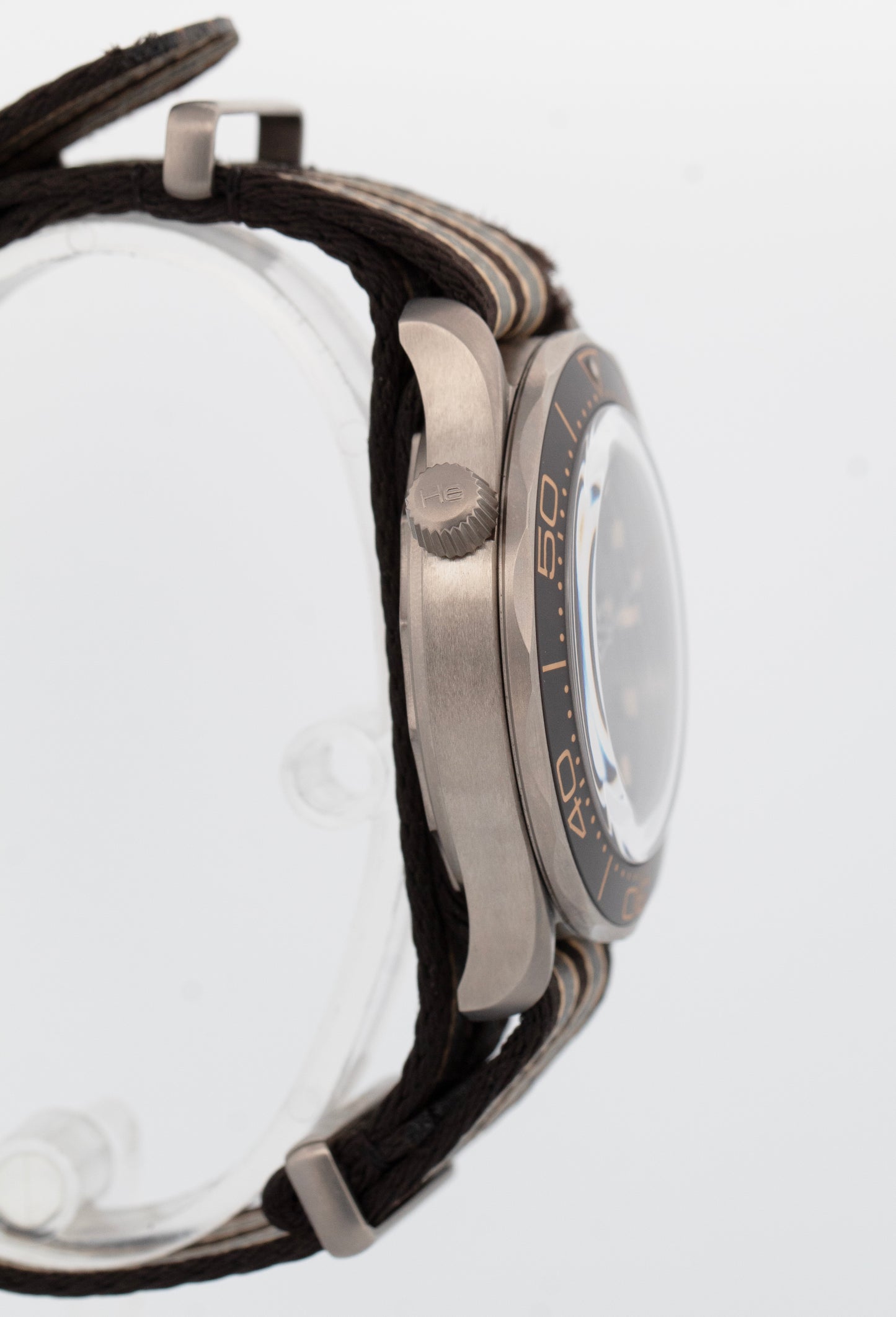 PAPERS Omega Seamaster 007 Bond Titanium BROWN 42mm 210.92.42.20.01.001 BOX
