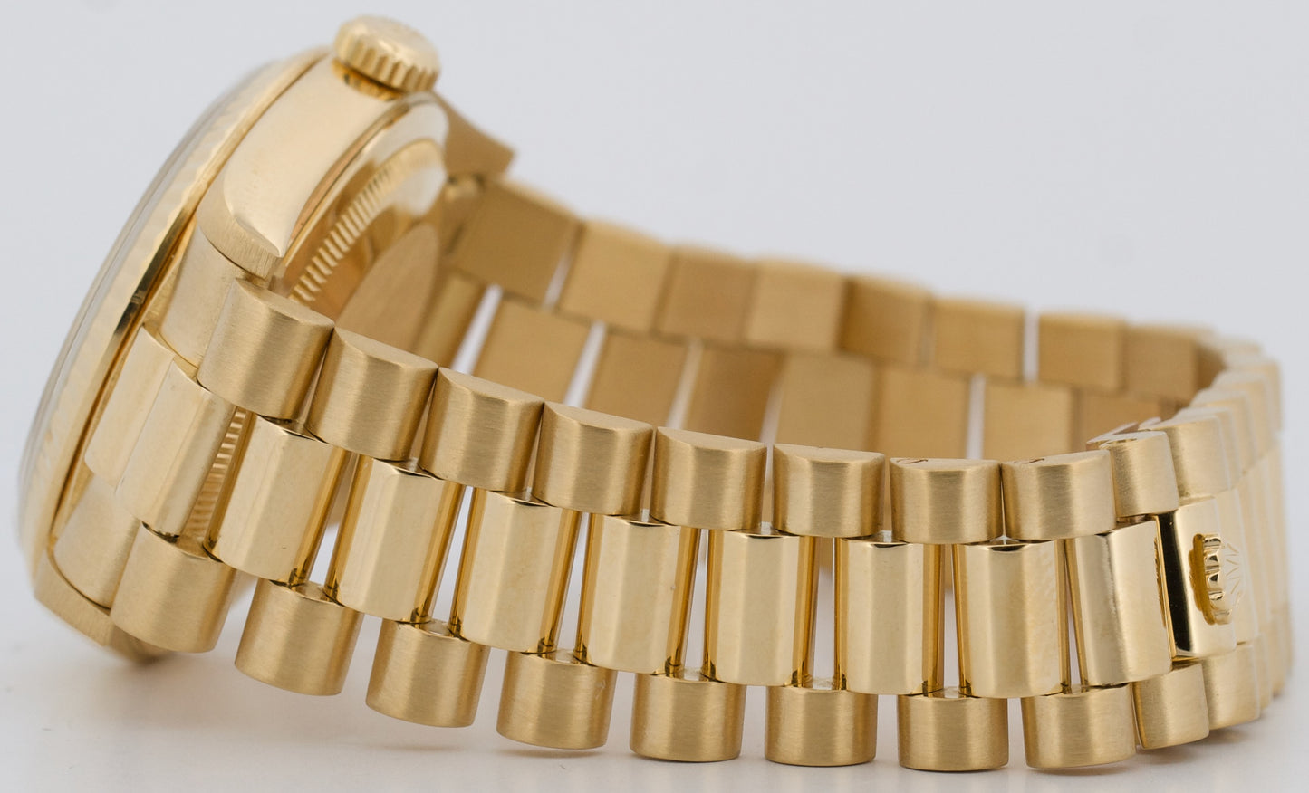 Rolex Day-Date President CHAMPAGNE ROMAN 36mm 18K Yellow Gold Fluted 18238 Watch