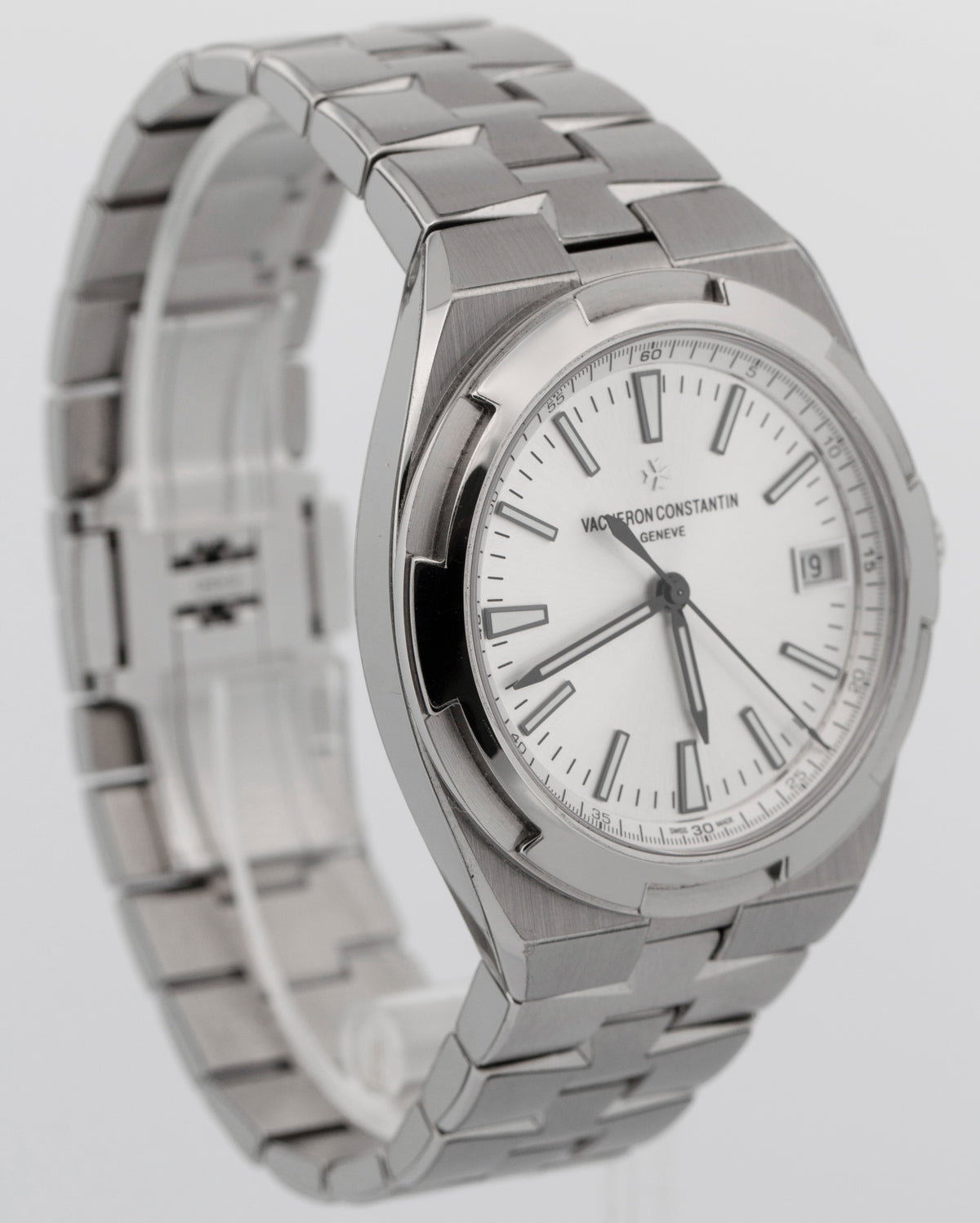 2021 Vacheron Constantin Overseas 4500V/110A-B126 Silver Steel 41mm Box Papers