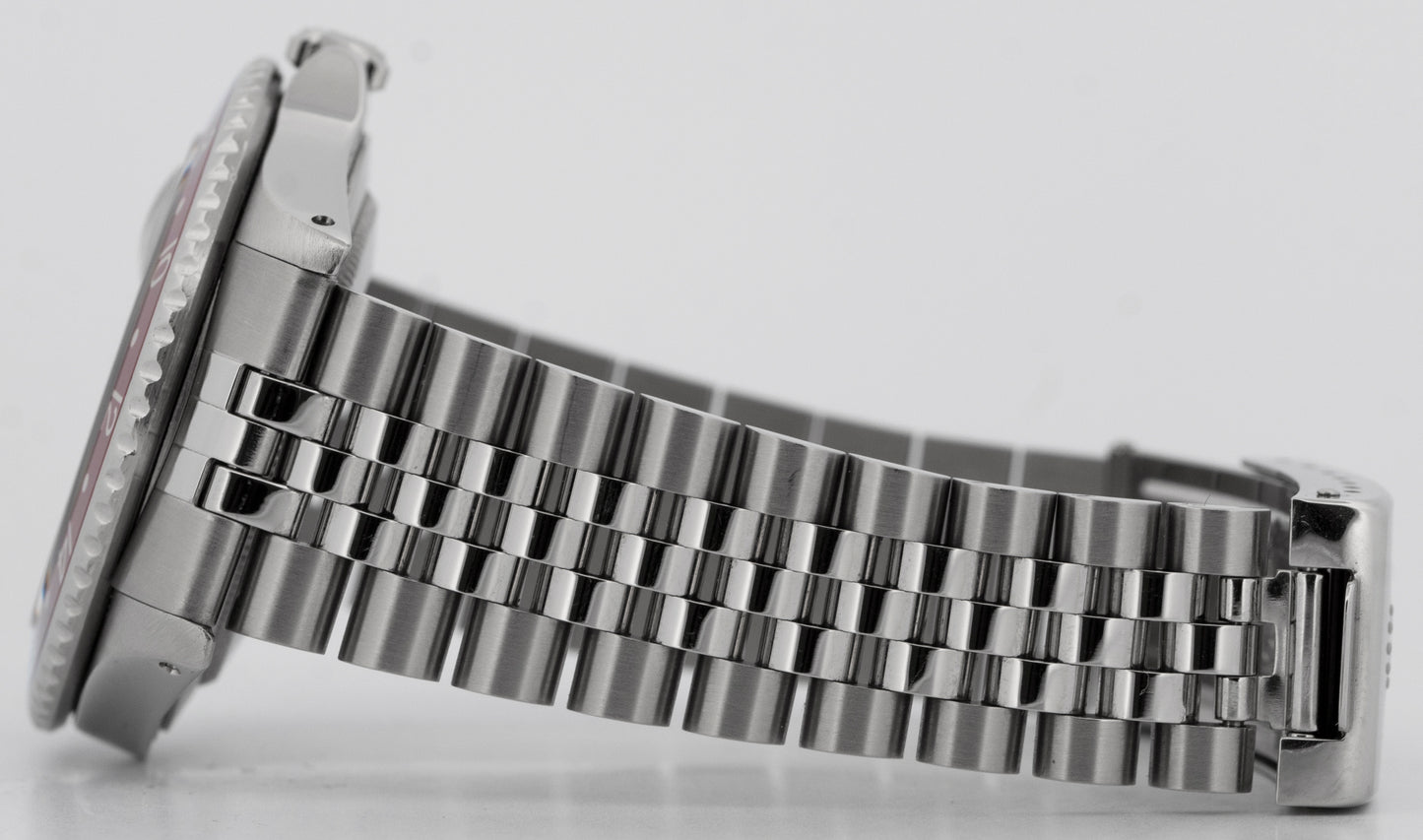 Rolex GMT-Master II 40mm Coke Red Black Stainless Steel Jubilee Date 16710 Watch