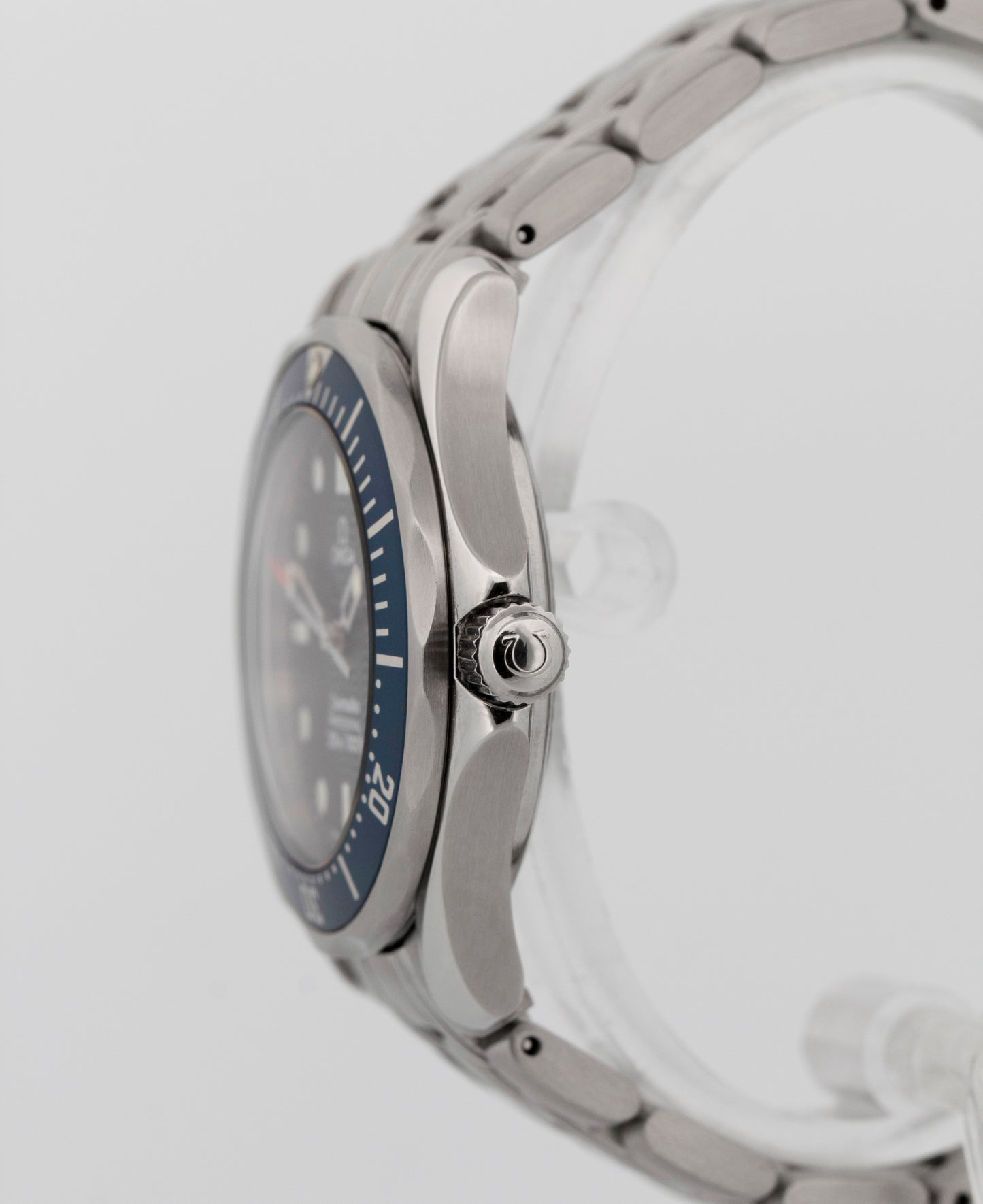 Omega Seamaster BLUE 2561.80 Stainless Steel 36.25mm Quartz 2561.80.00 Watch