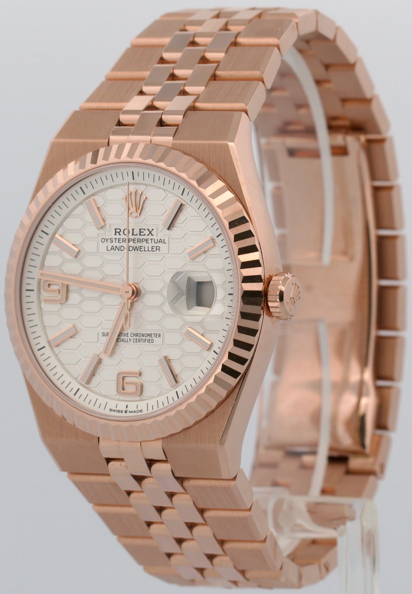 NEW 2026 PAPERS Rolex Land-Dweller 40mm WHITE 18K Rose Gold Watch 127335 BOX
