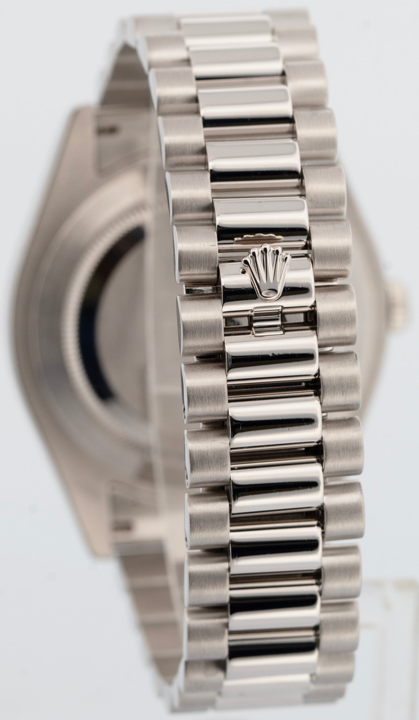 Rolex Day-Date Presidential GLACIER BLUE 41mm Roman Platinum 218206 Watch BOX