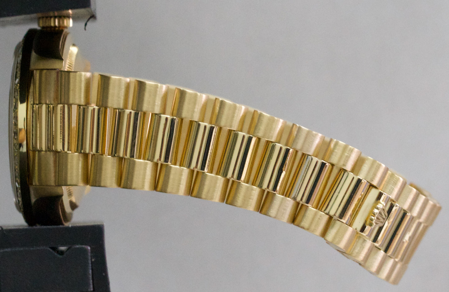 1991 Rolex Day-Date President Champagne Diamond Bezel 36mm 18K Yellow Gold 18238