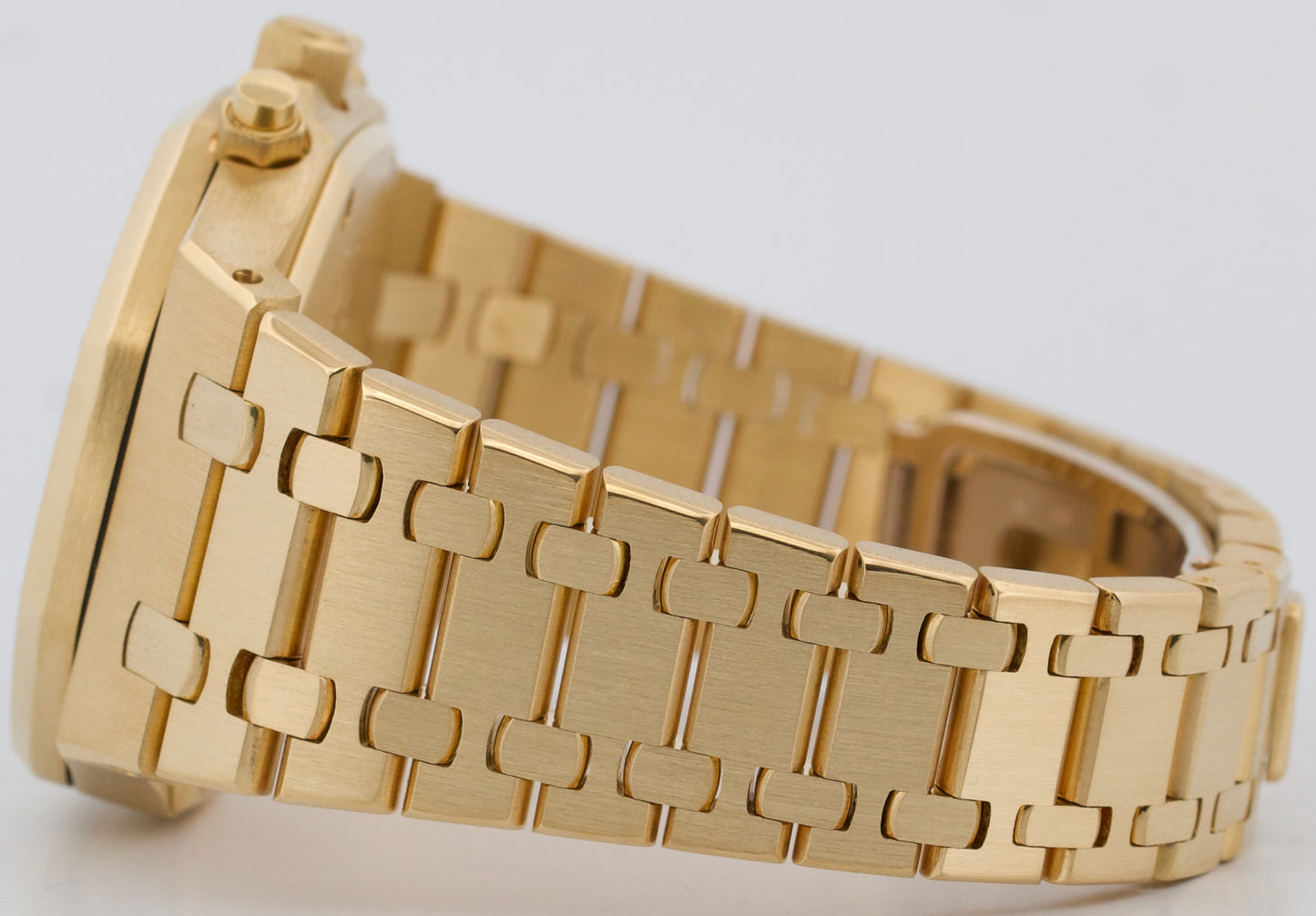 2024 ARCHIVES Audemars Piguet Royal Oak Chronograph 18k Gold BLUE 39mm 25860BA