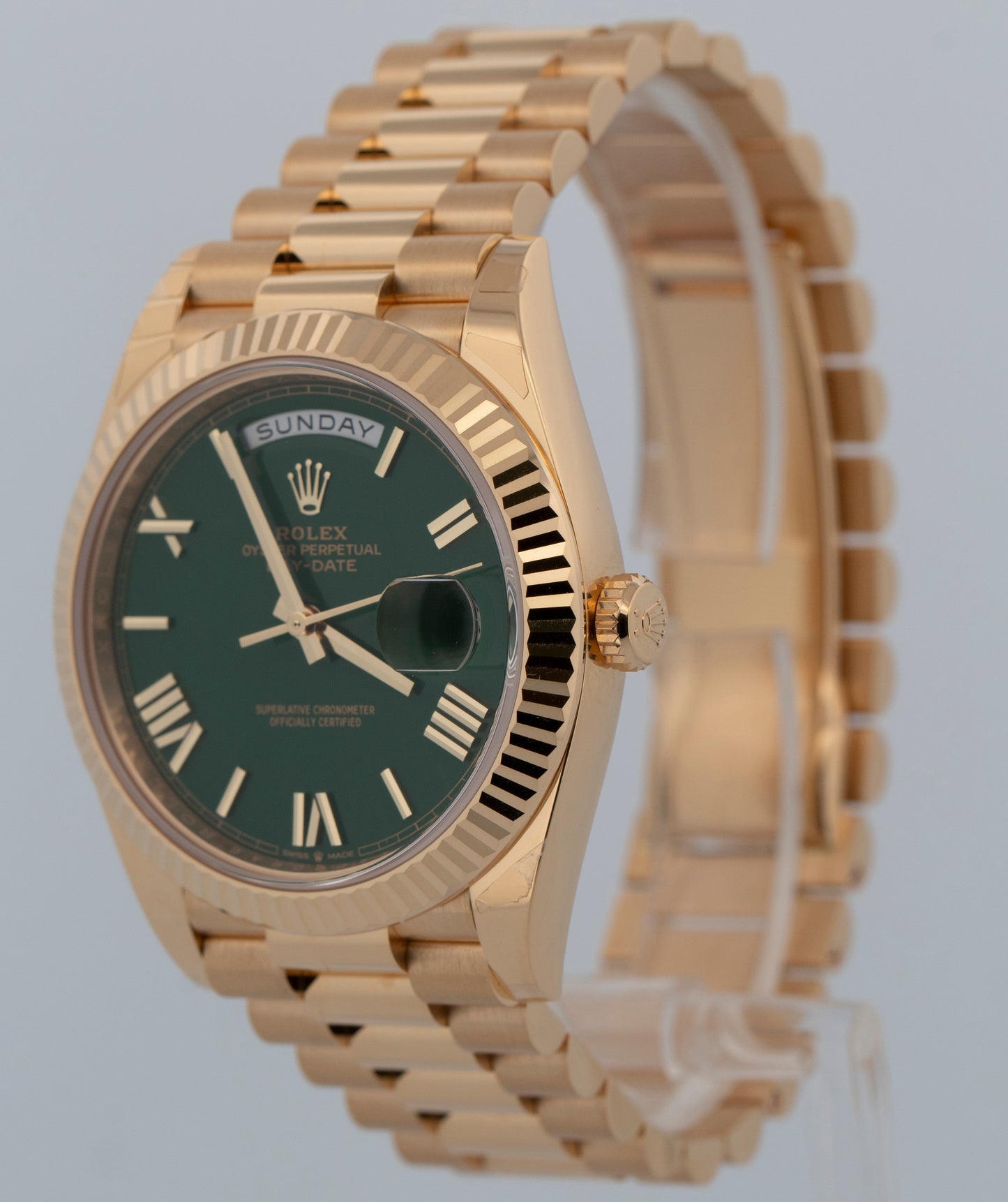 New 2026 Rolex Day-Date 228238 Green 18K Yellow Gold 40mm Watch Box Papers