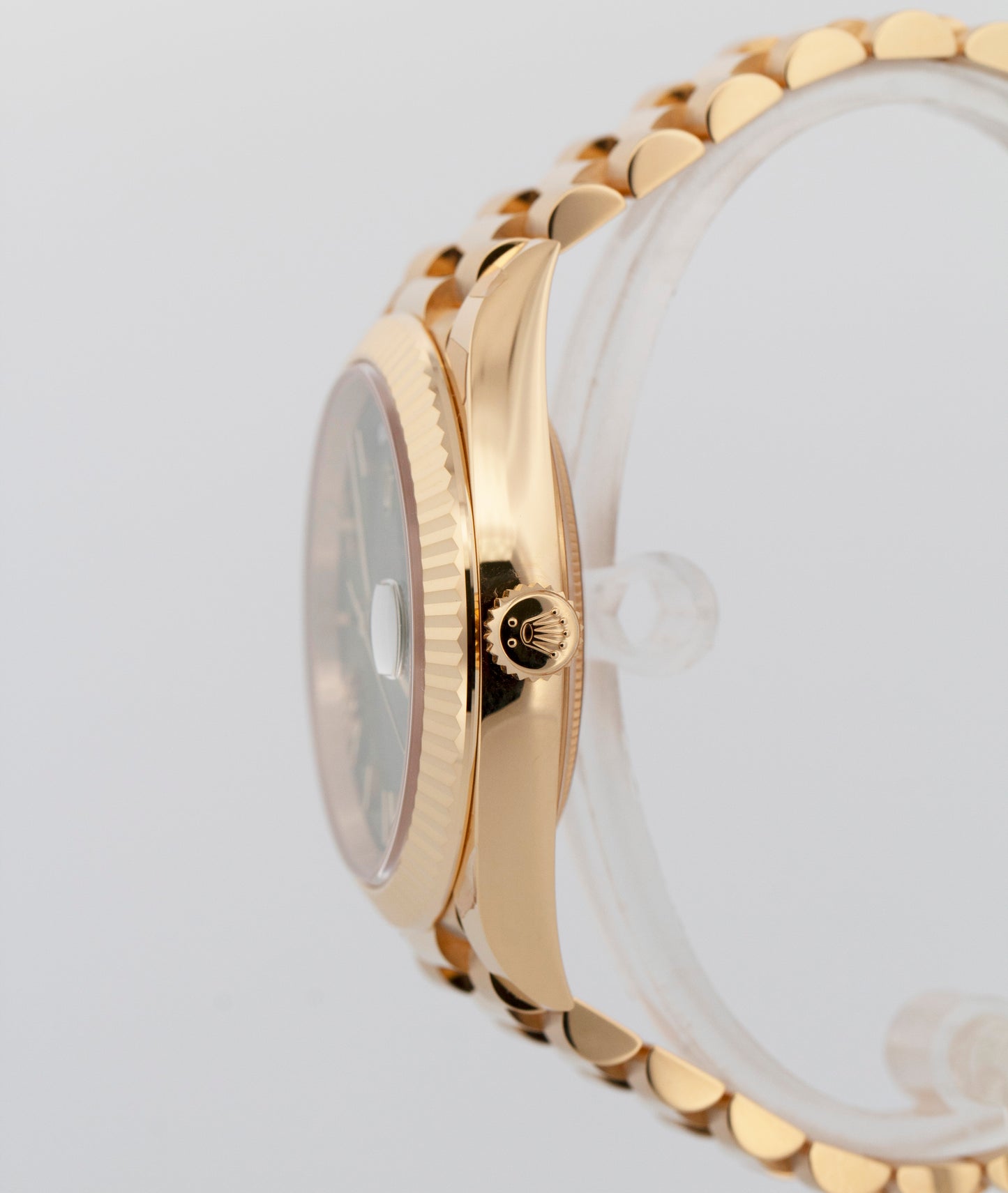 New 2026 Rolex Day-Date 228238 Green 18K Yellow Gold 40mm Watch Box Papers