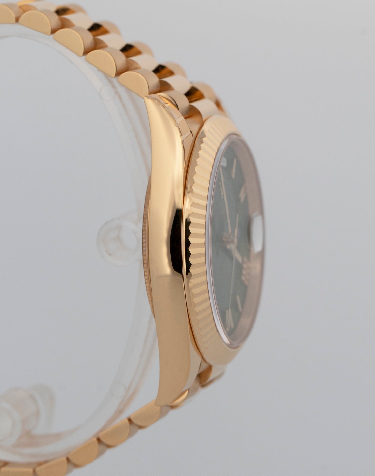 New 2026 Rolex Day-Date 228238 Green 18K Yellow Gold 40mm Watch Box Papers