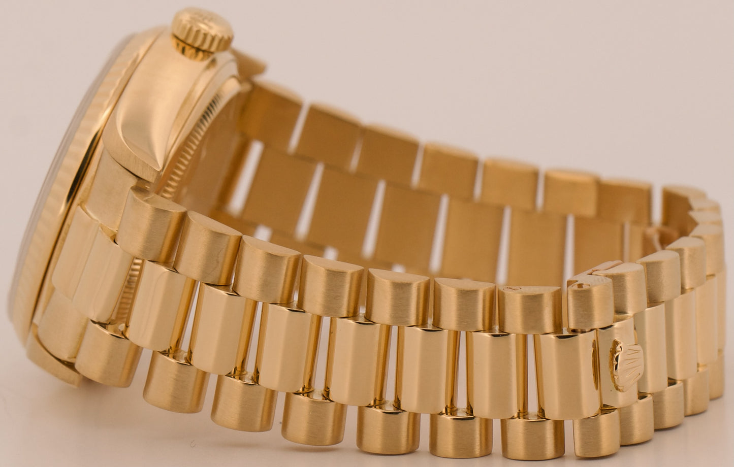 1987 Rolex Day-Date President CHAMPAGNE 18K Yellow Gold Fluted 36mm 18038 Watch