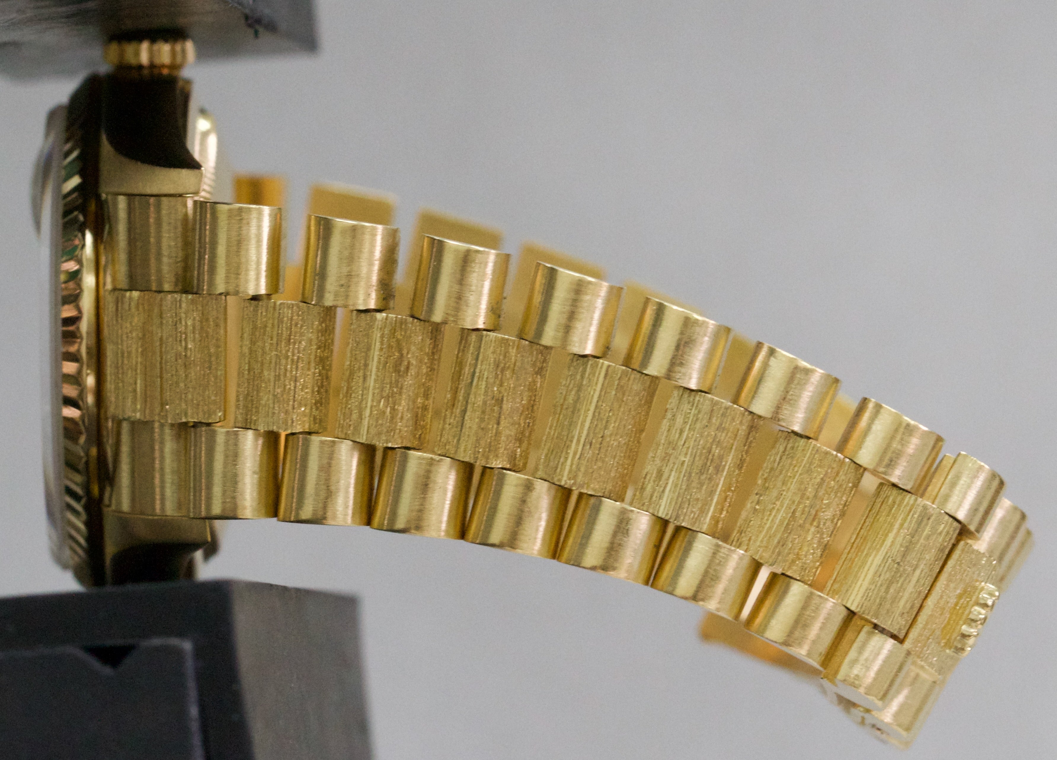 1979 Rolex Day-Date President 36mm WHITE ROMAN BARK 18K Yellow