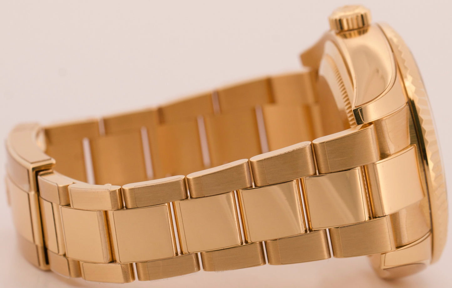 Rolex Sky-Dweller CHAMPAGNE ARABIC 18K Yellow Gold Fluted 42mm 326938 Watch