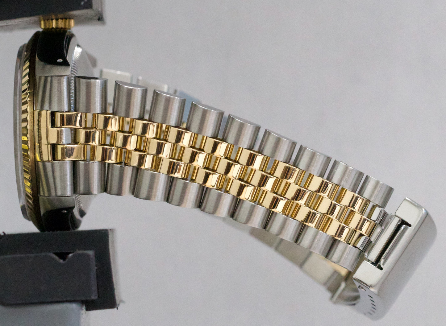 Rolex DateJust 36mm BLACK TAPESTRY 18K Yellow Gold Steel JUBILEE 16233 Watch