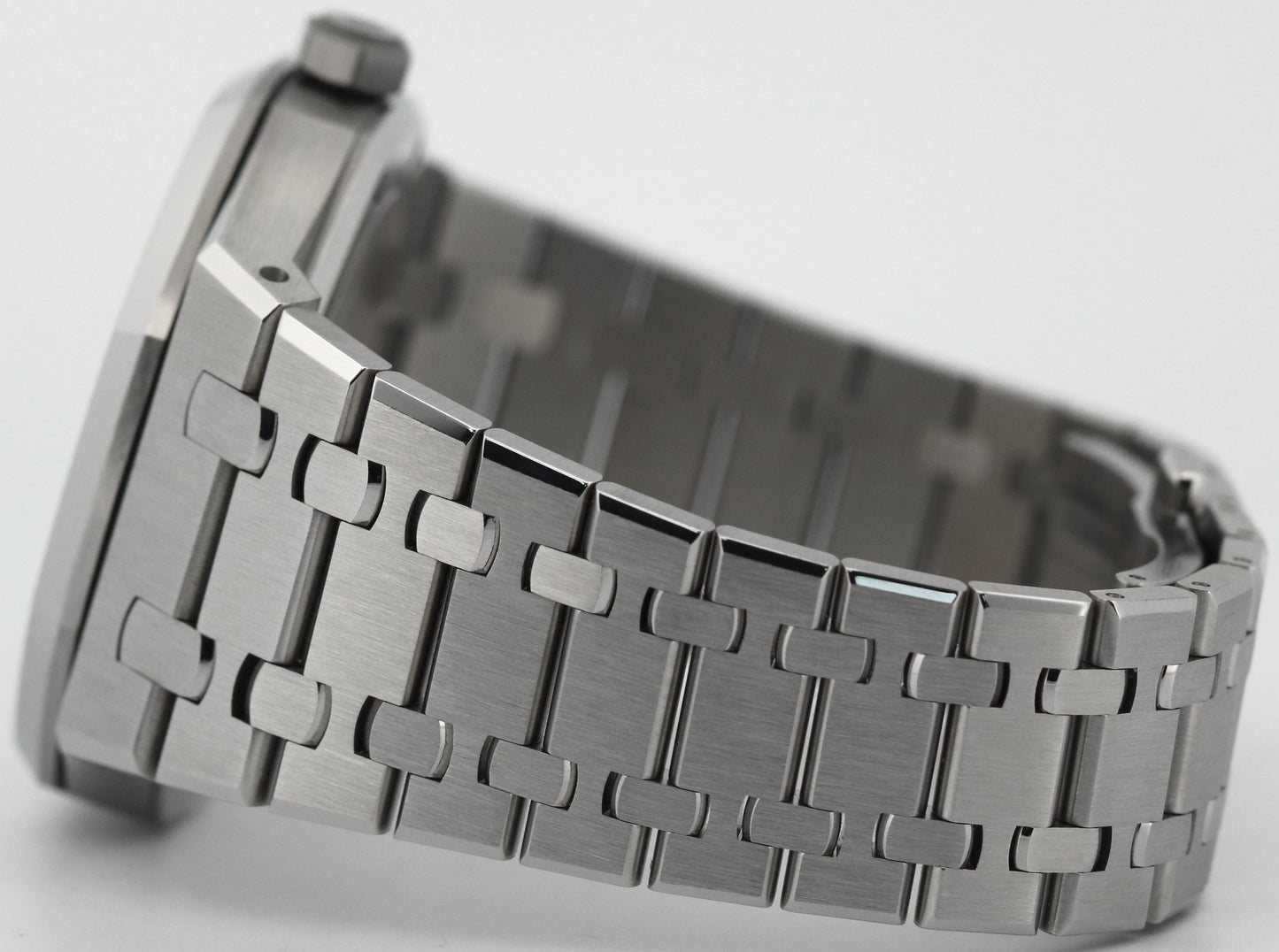 2023 PAPERS Audemars Piguet Royal Oak GREEN 41mm Steel 15510ST.OO.1320ST.09 BOX