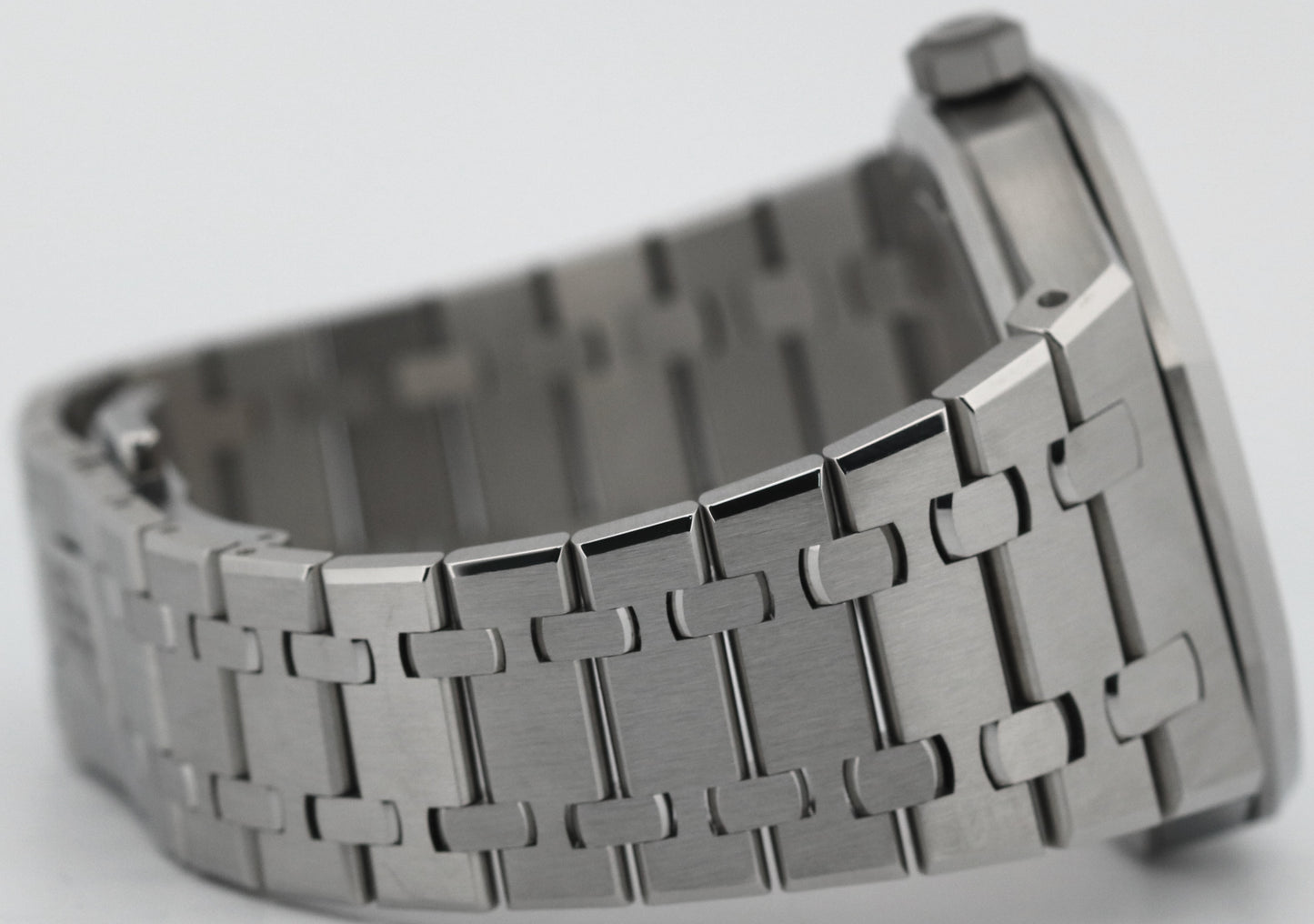 2023 PAPERS Audemars Piguet Royal Oak GREEN 41mm Steel 15510ST.OO.1320ST.09 BOX