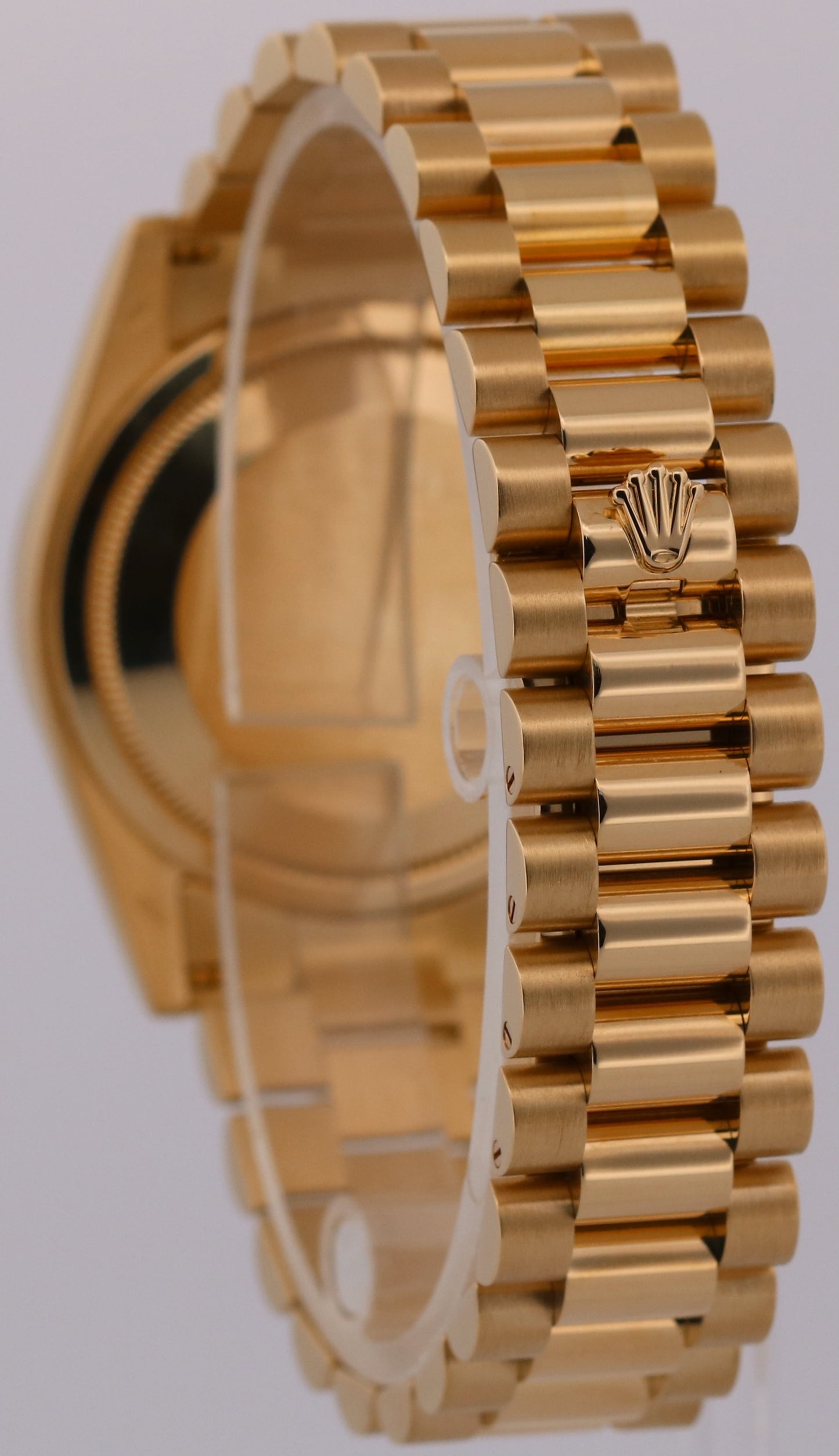 Rolex Day-Date 118238 Factory Diamond 18K Yellow Gold Random-Serial 36mm Box