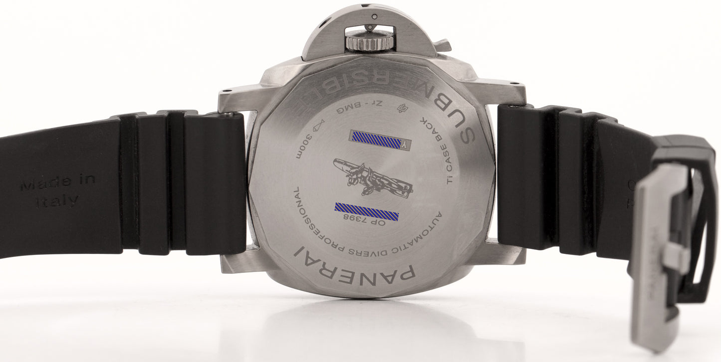 2023 Panerai Sumbersible BMG-Tech PAM02692 Blue Rubber Automatic 47mm Box Papers