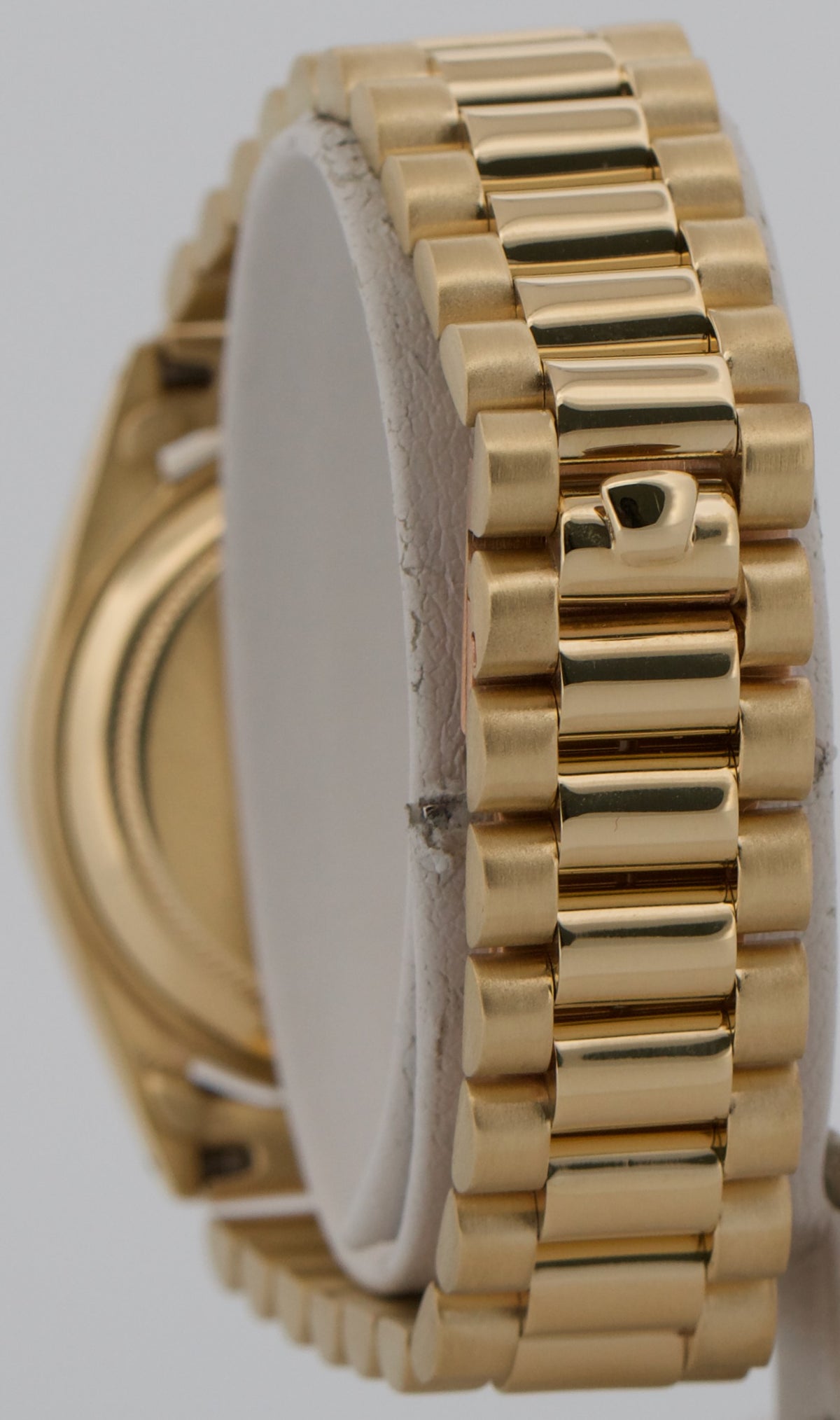 1973 Rolex DateJust Midsize 6827 President MOP Diamond 18K Yellow Gold 31mm