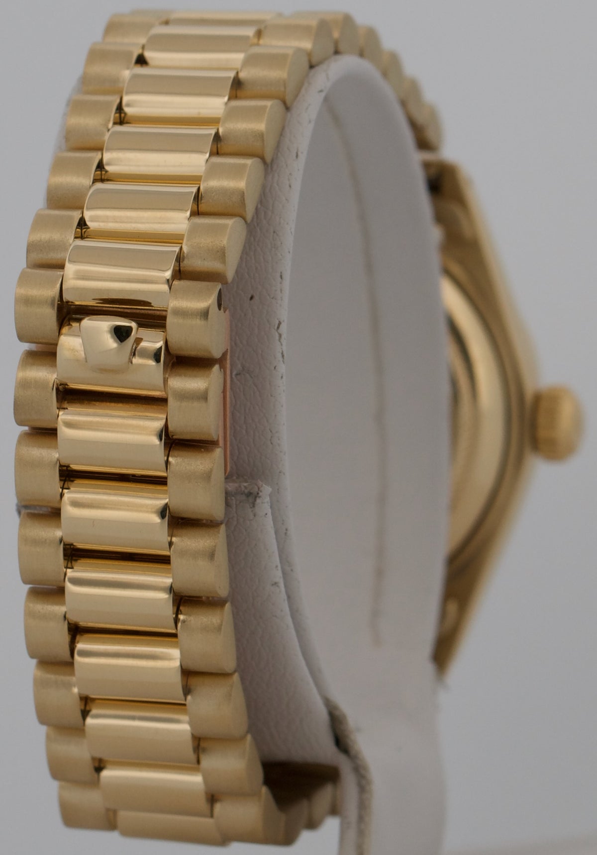 1973 Rolex DateJust Midsize 6827 President MOP Diamond 18K Yellow Gold 31mm