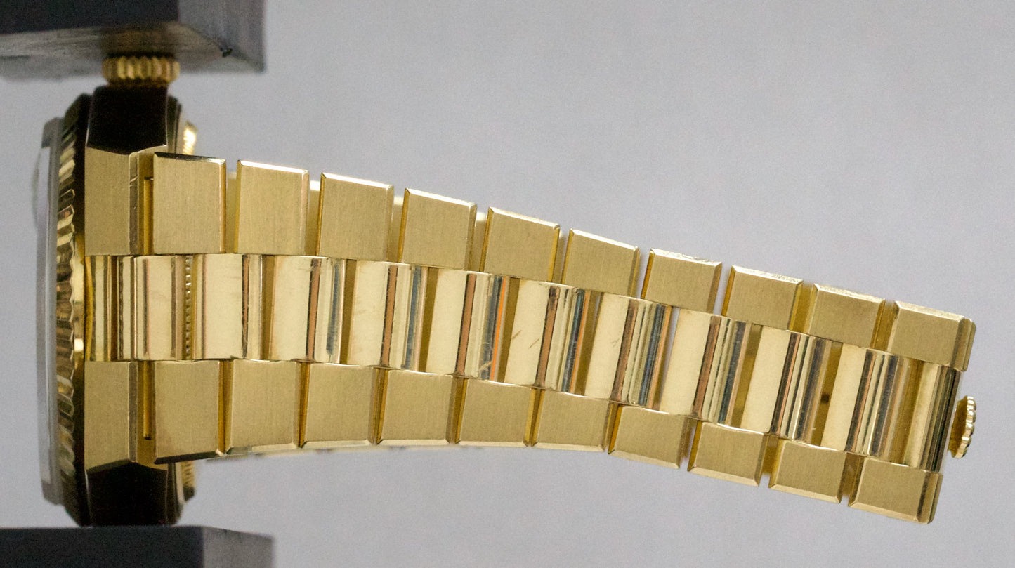 1983 Rolex OysterQuartz Day-Date FACTORY CHAMPAGNE DIAMOND 36mm 18K Gold 19018