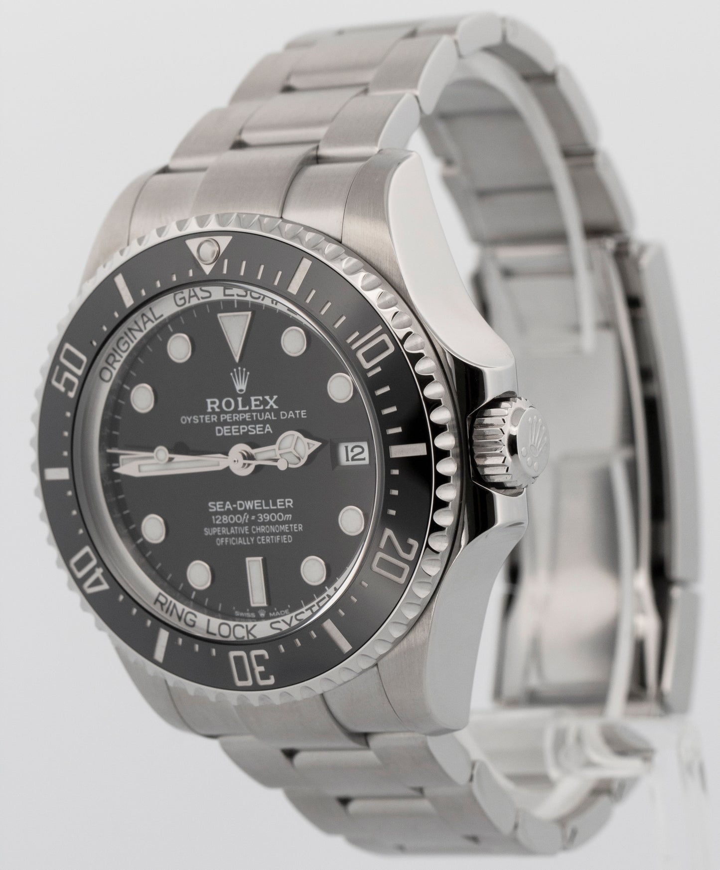 2023 PAPERS Rolex Sea-Dweller Deepsea Black Stainless Steel 44mm 136660 BOX