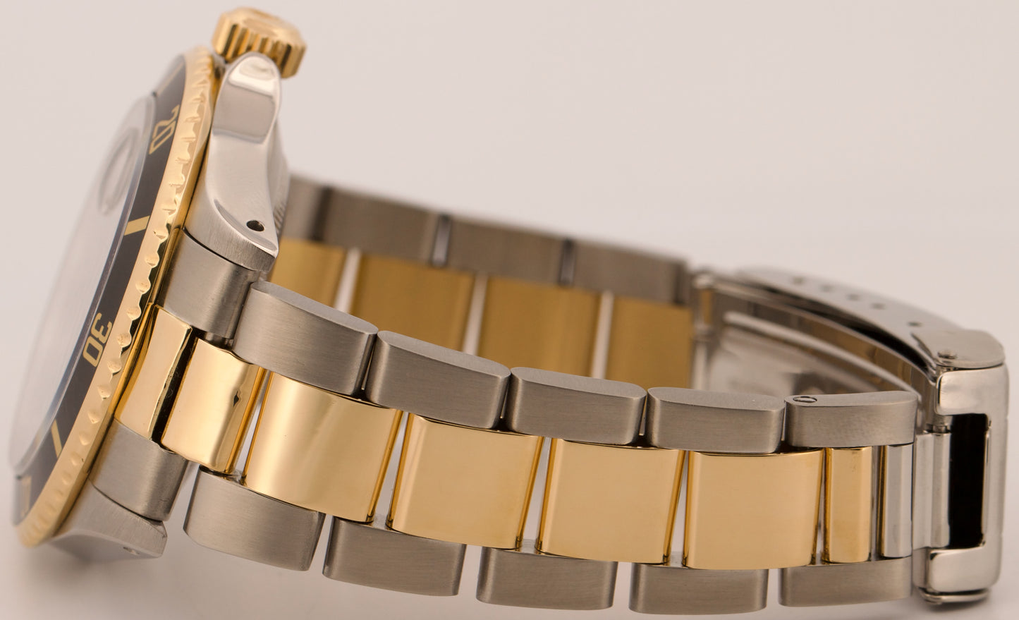 1990 PAPERS Rolex Submariner Date 40mm BLACK 18K Yellow Gold Steel 16613 BOX