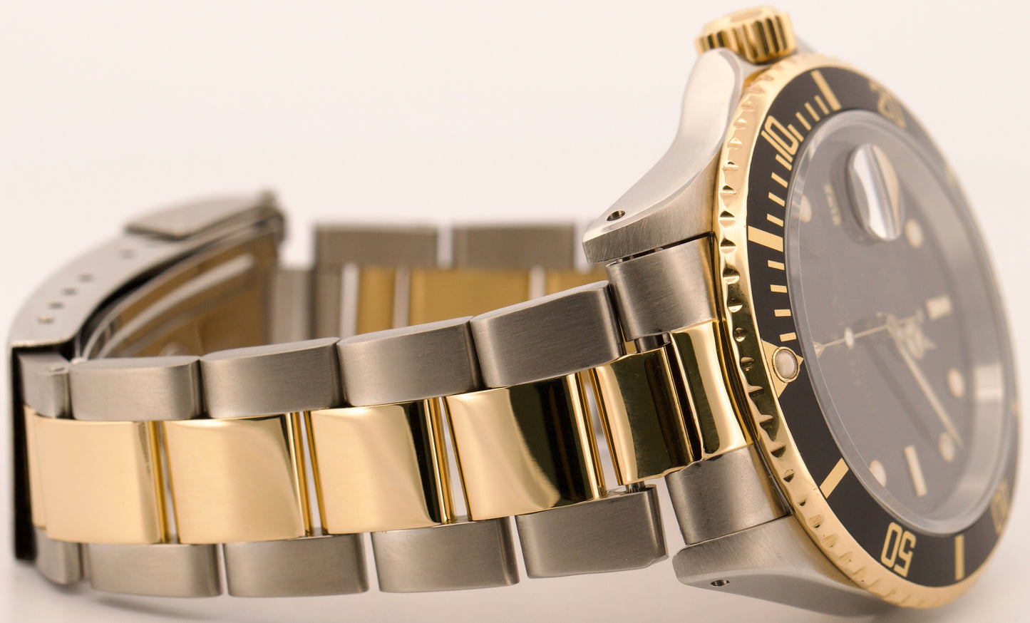 1990 PAPERS Rolex Submariner Date 40mm BLACK 18K Yellow Gold Steel 16613 BOX