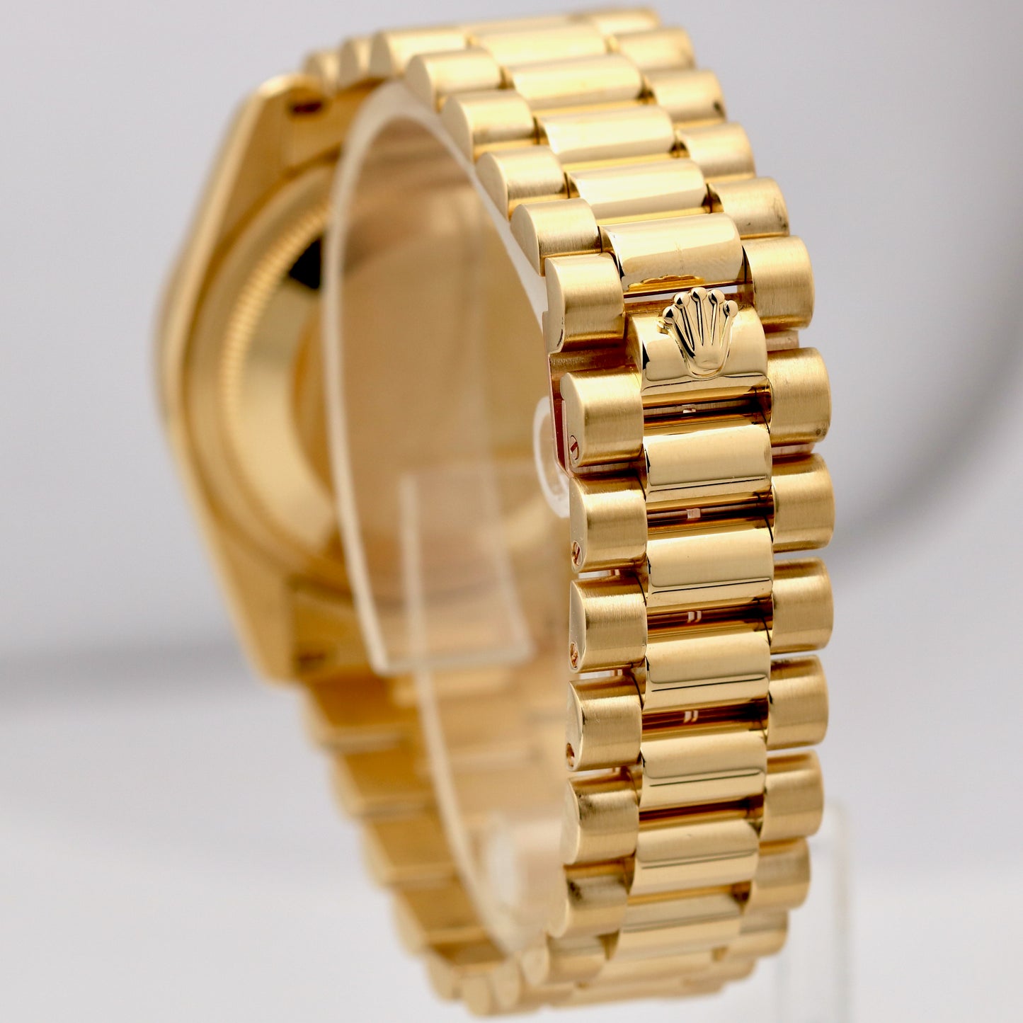 MINT Rolex Day-Date President HEAVY BAND 18K Gold DIAMOND 118238 36mm Watch