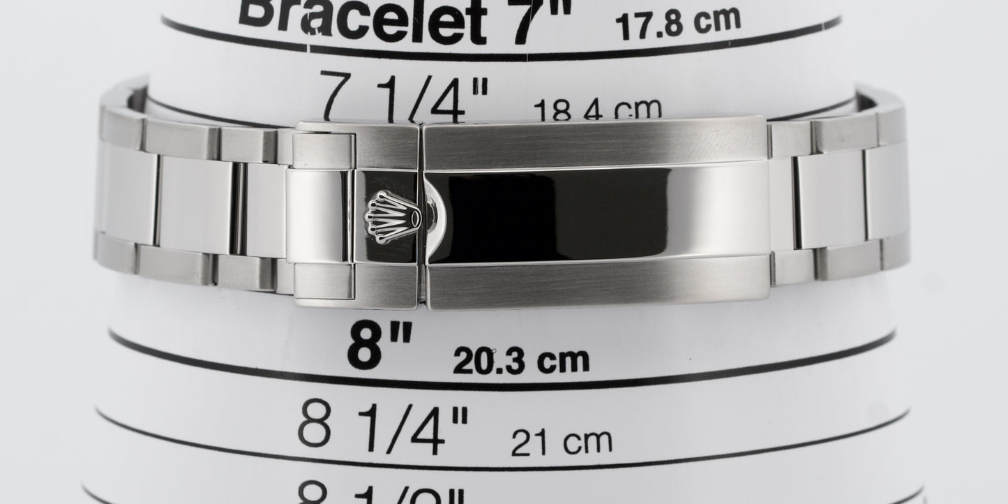 Rolex Submariner Date BLUE DIAMOND SAPPHIRE Stainless Steel 40mm Watch 116610