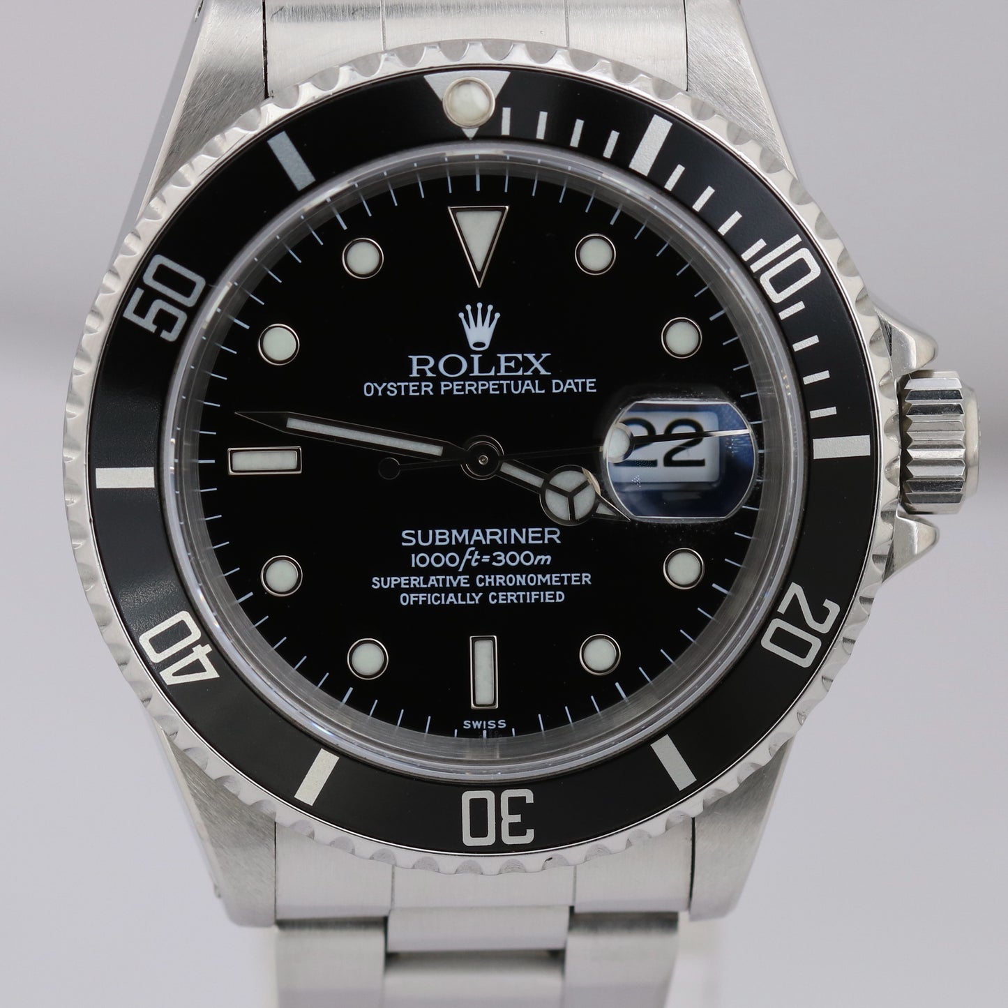 Rolex Submariner Date SWISS ONLY Black Stainless Steel Oyster 40mm 16610 Watch