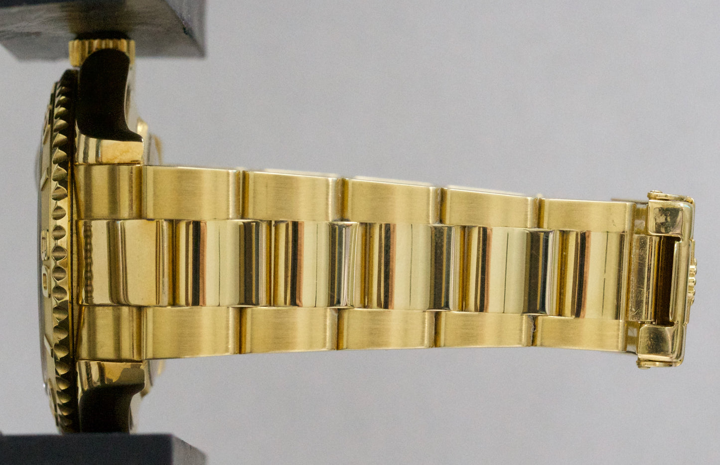 Rolex Yacht-Master 40mm WHITE 18K Yellow Gold Oyster GREEN STICKER Watch 16628