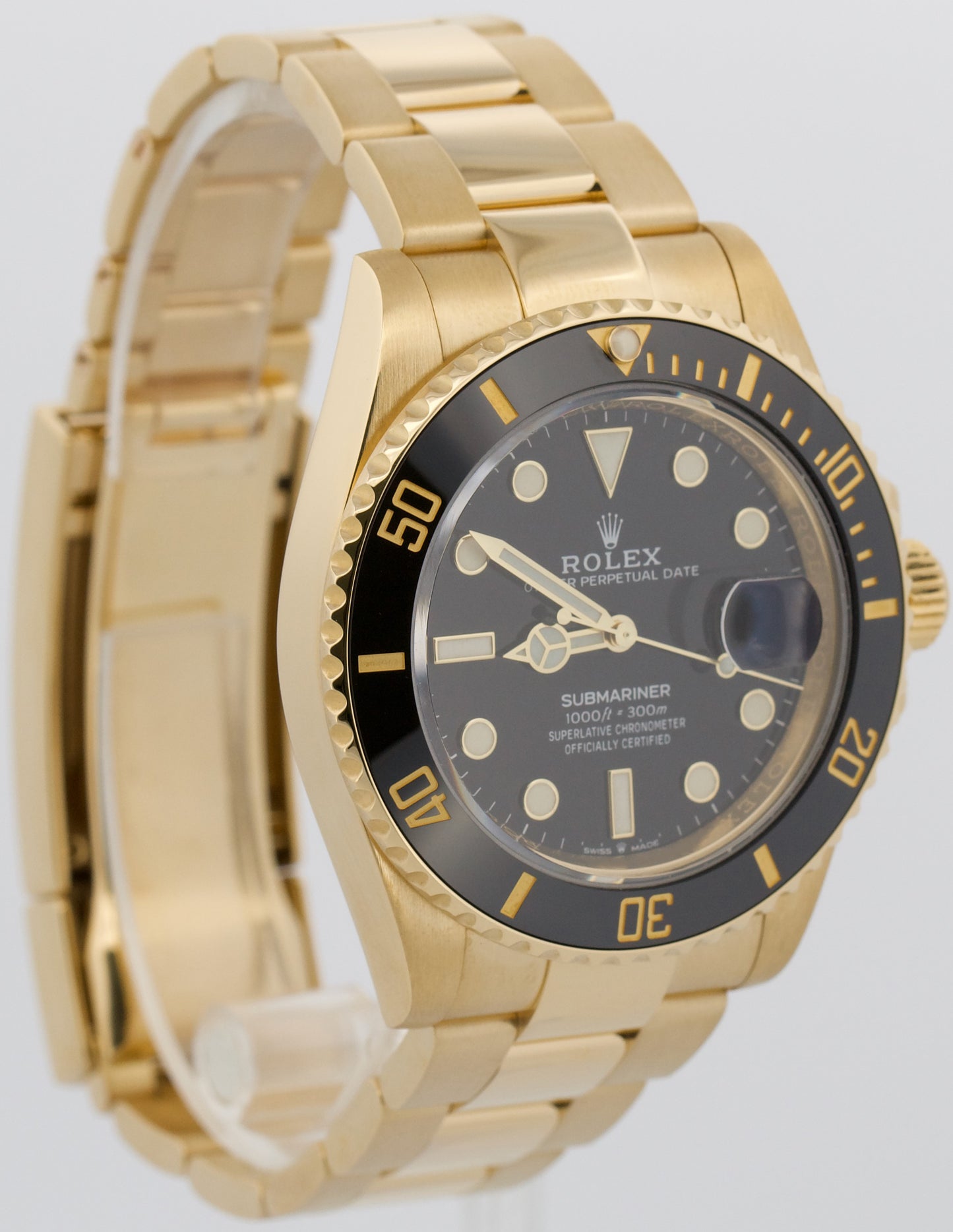 2022 PAPERS Rolex Submariner Date 41 BLACK 18K Yellow Gold Watch 126618 LN BOX