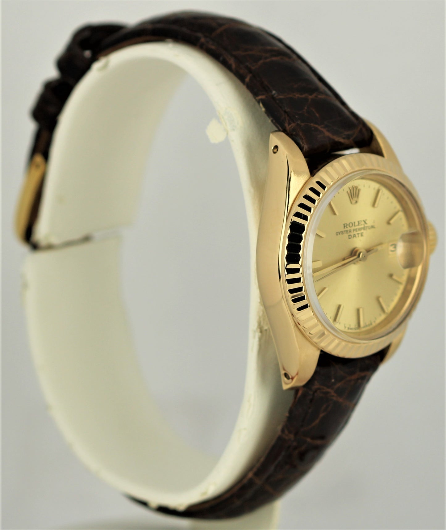 Vintage Rolex Date 18k Yellow Gold Champagne 26mm Brown Leather 6917 Watch