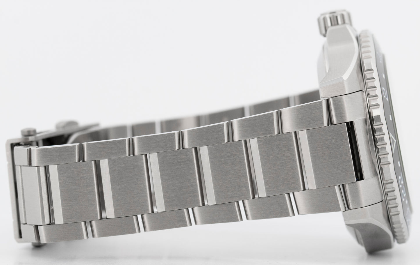 Tag Heuer Aquaracer Green Stainless Steel Gold 41mm Quartz WBP5115.BA0013 Watch