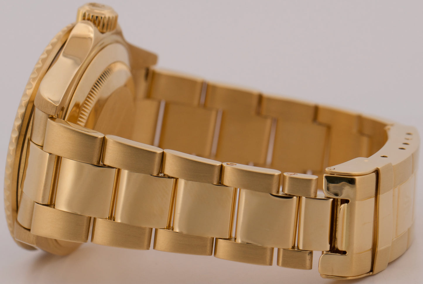 Rolex Submariner Date BLACK 18K Yellow Gold NO-HOLES Oyster 40mm 16618 Watch