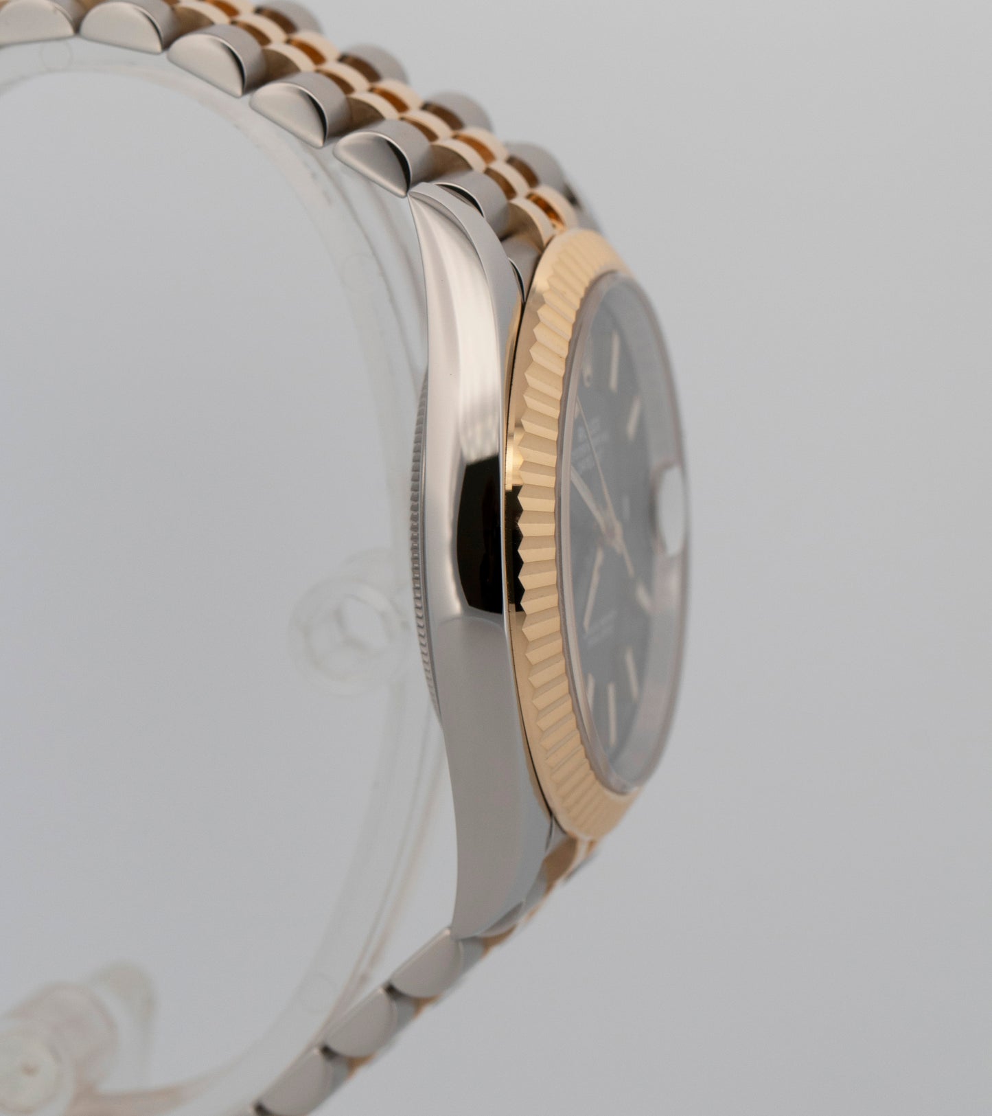 Rolex DateJust 41 BLACK Two-Tone Steel Yellow Gold 41mm Jubilee 126333 Watch
