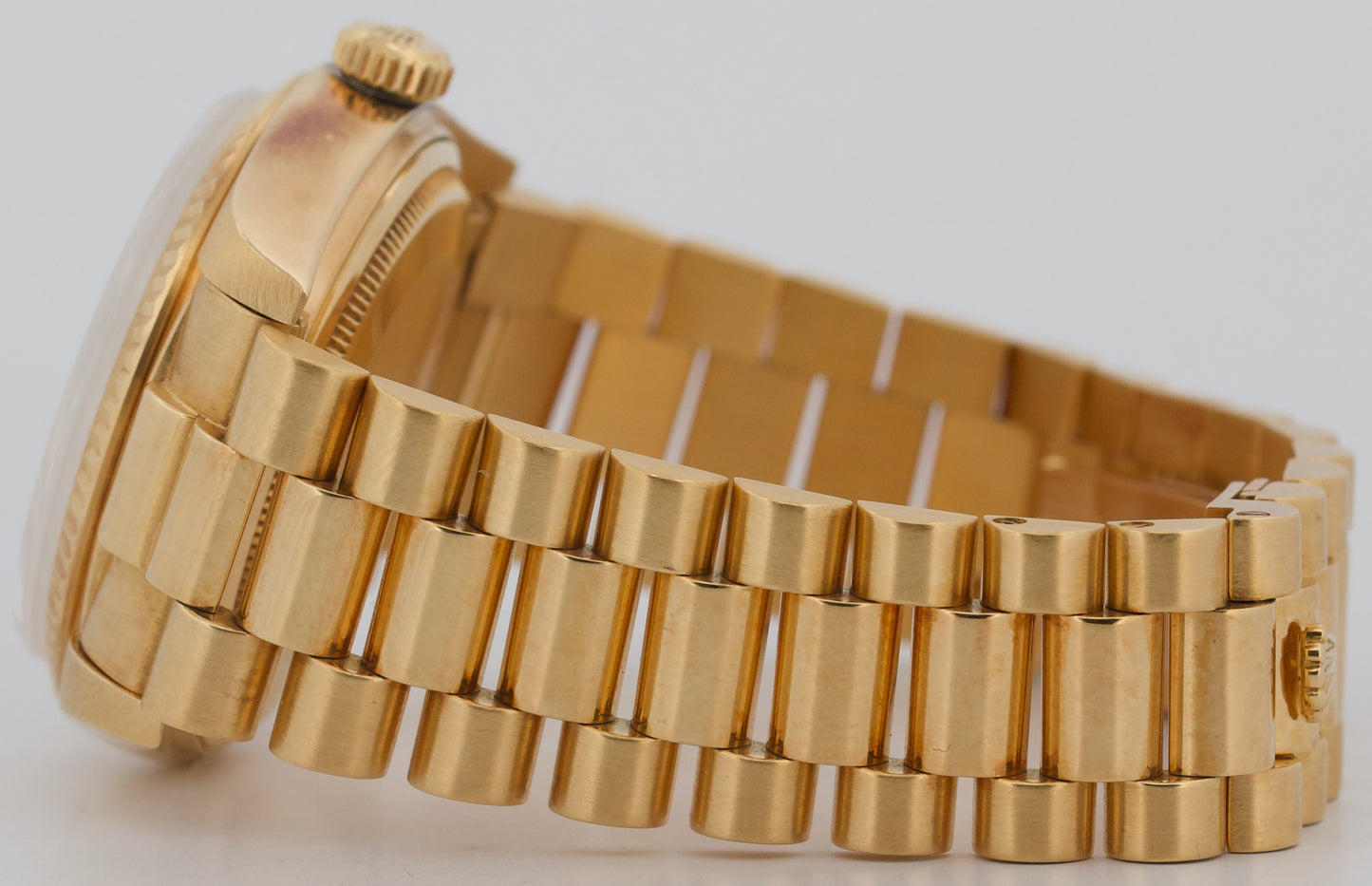 Rolex Day-Date President CHAMPAGNE DIAMOND SAPPHIRE STRING 36mm 18K Gold 18038