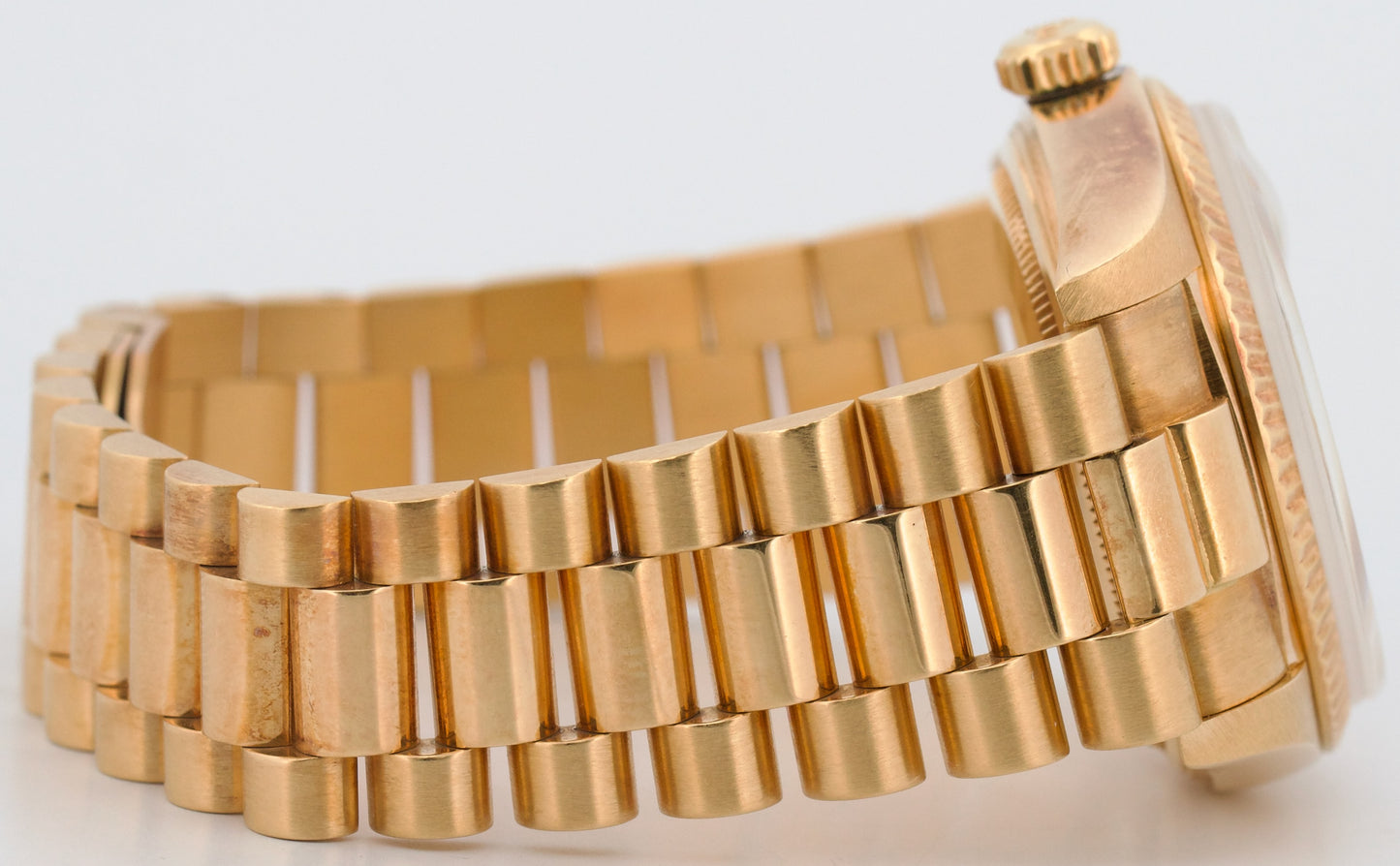 Rolex Day-Date President CHAMPAGNE DIAMOND SAPPHIRE STRING 36mm 18K Gold 18038