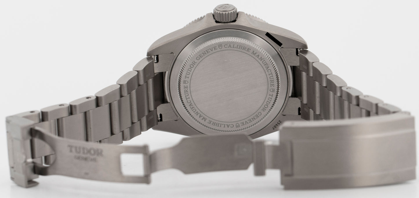 2024 PAPERS Tudor Pelagos BLACK Titanium 39mm 25407 N Dive Watch BOX