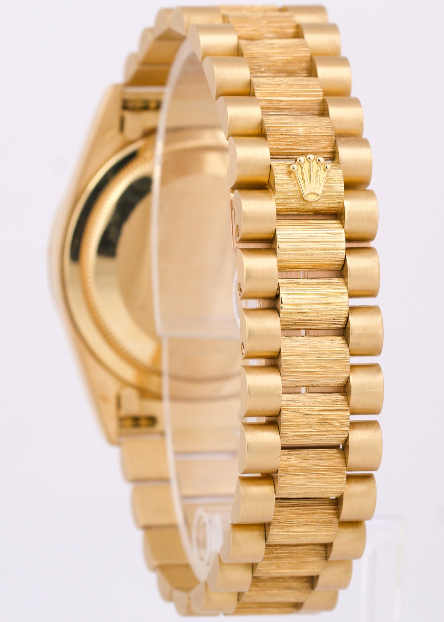 FACTORY 6-9 DIAMOND DIAL Rolex Day-Date 36 President 18K Gold Bark 18248 Watch