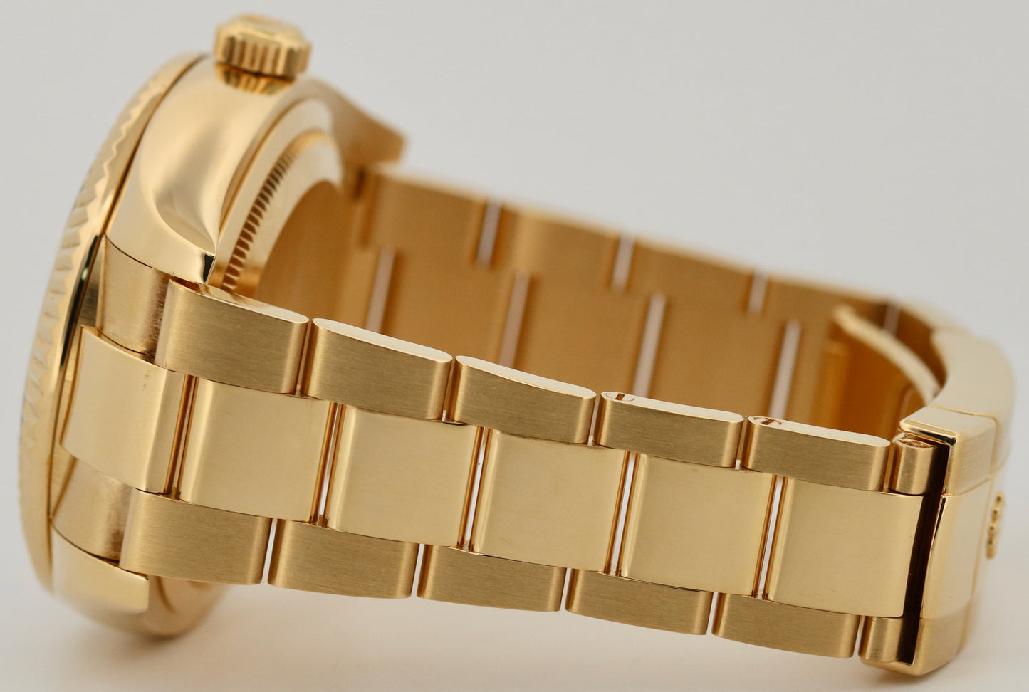MINT PAPERS Rolex Sky-Dweller CHAMPAGNE ARABIC 18K Yellow Gold 42mm 326938 BOX