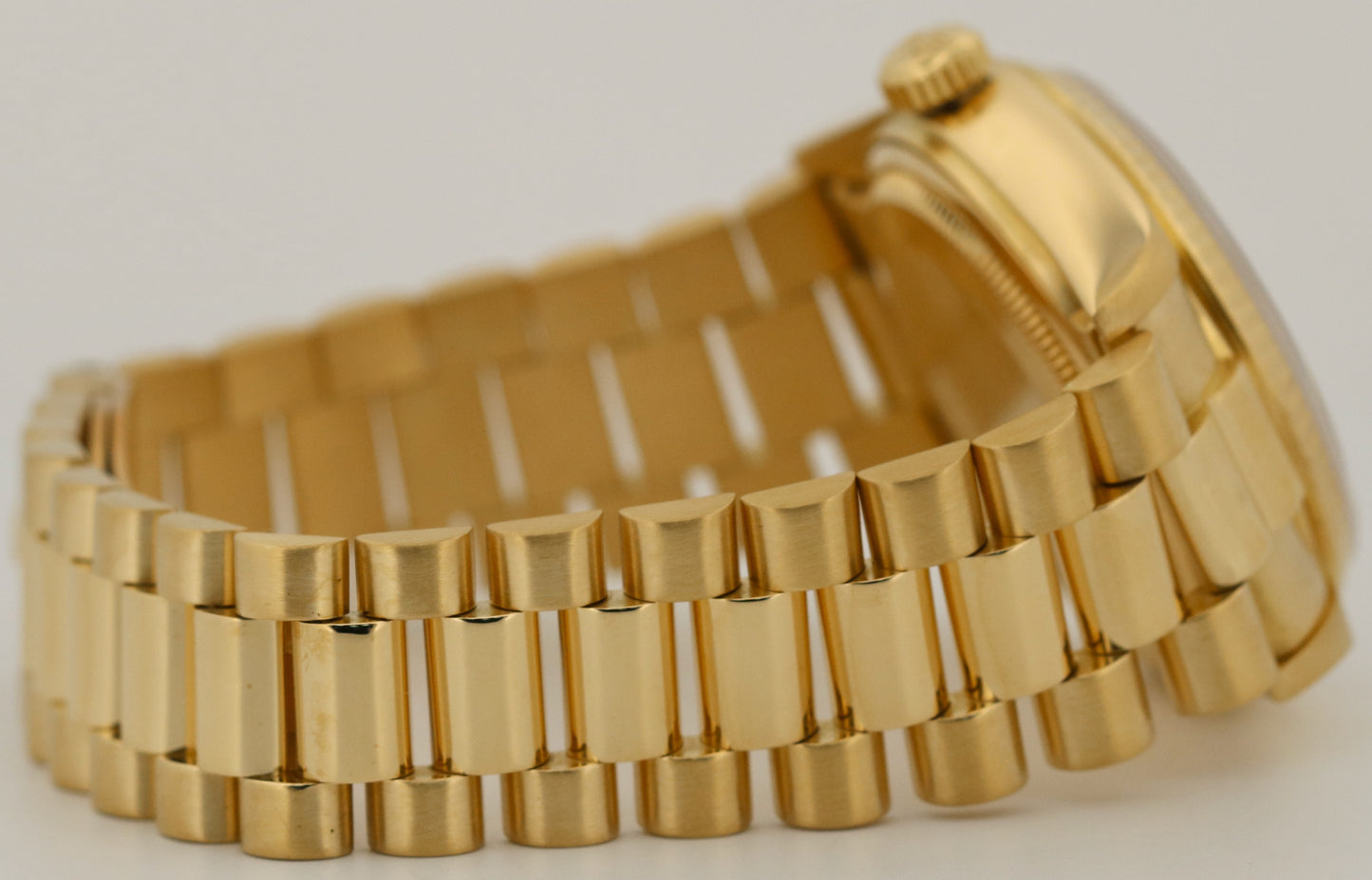VINTAGE 1982 Rolex Day-Date President SILVER 36mm 18K Yellow Gold Fluted 18038
