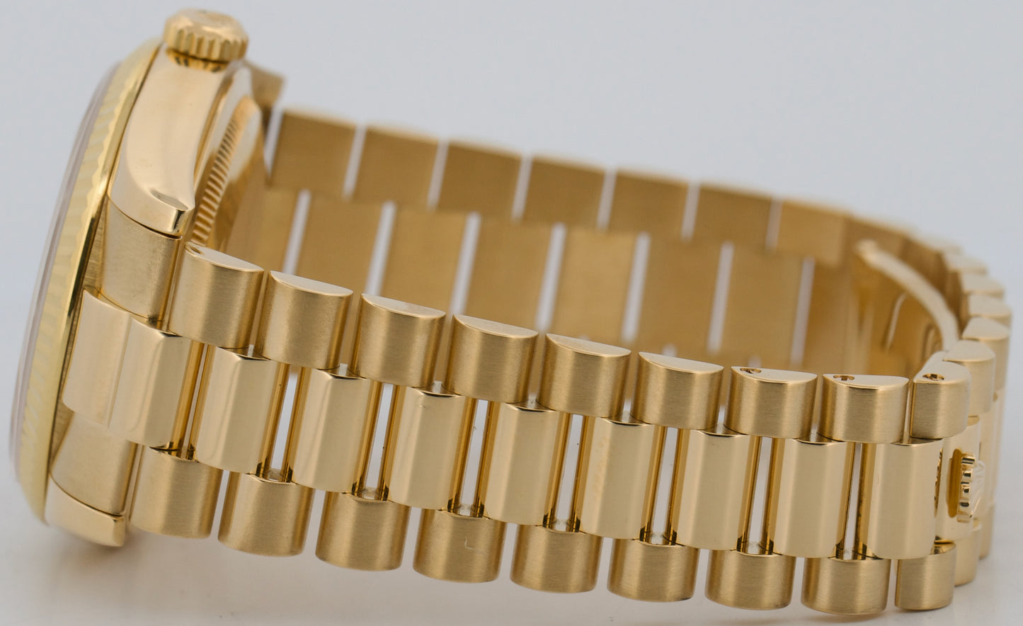 Rolex Day-Date President SILVER DIAMOND 18K Yellow Gold Fluted 36mm 118238 BOX
