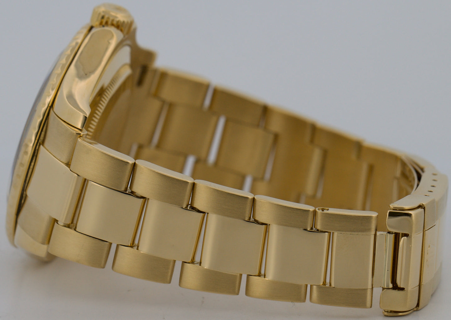 Rolex Yacht-Master 40mm CHAMPAGNE 18K Yellow Gold NO-HOLES Automatic Watch 16628