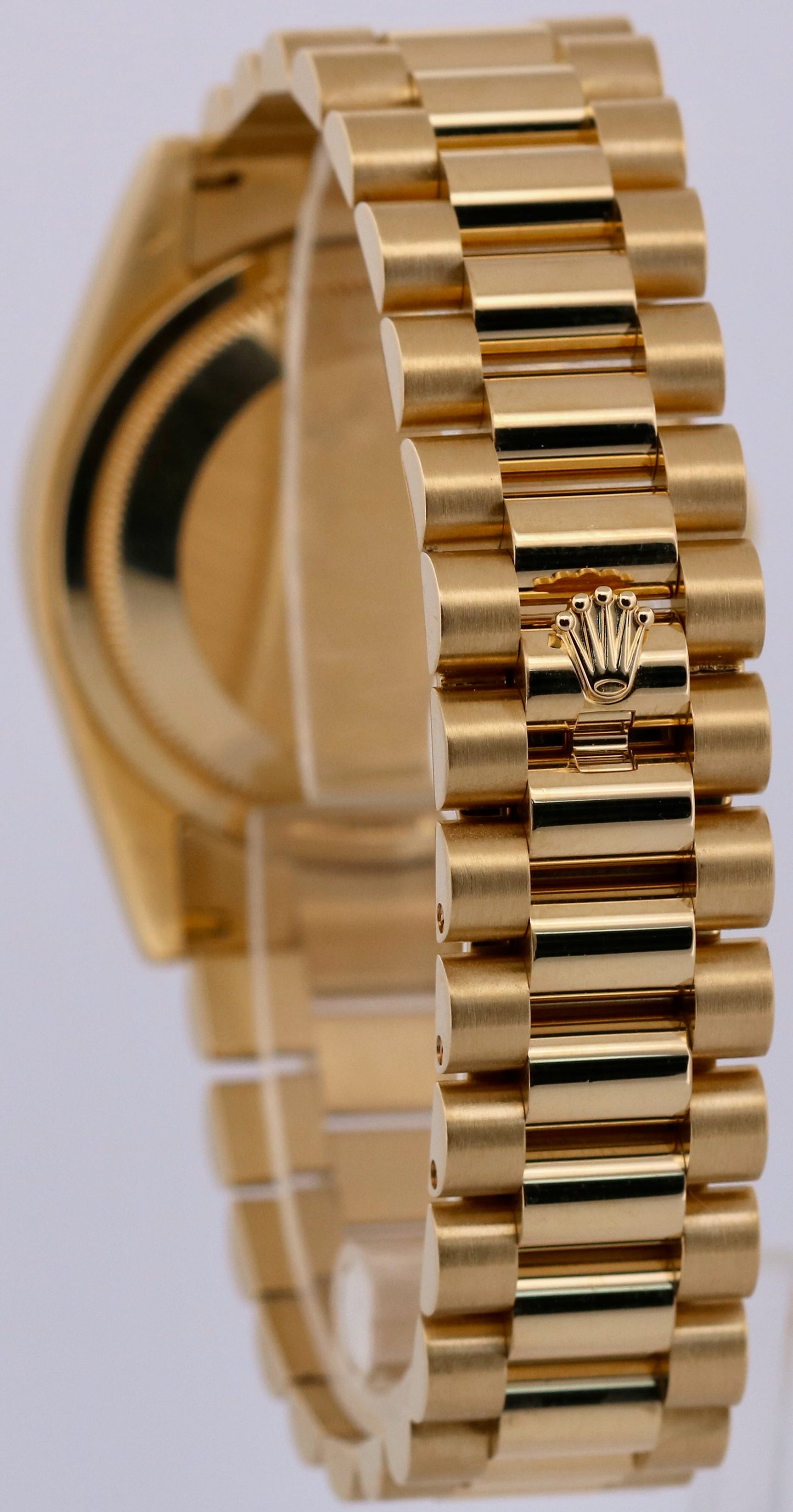 Rolex Day-Date FACTORY CHAMPAGNE DIAMOND 18K Yellow Gold Fluted 36mm 118238 BOX