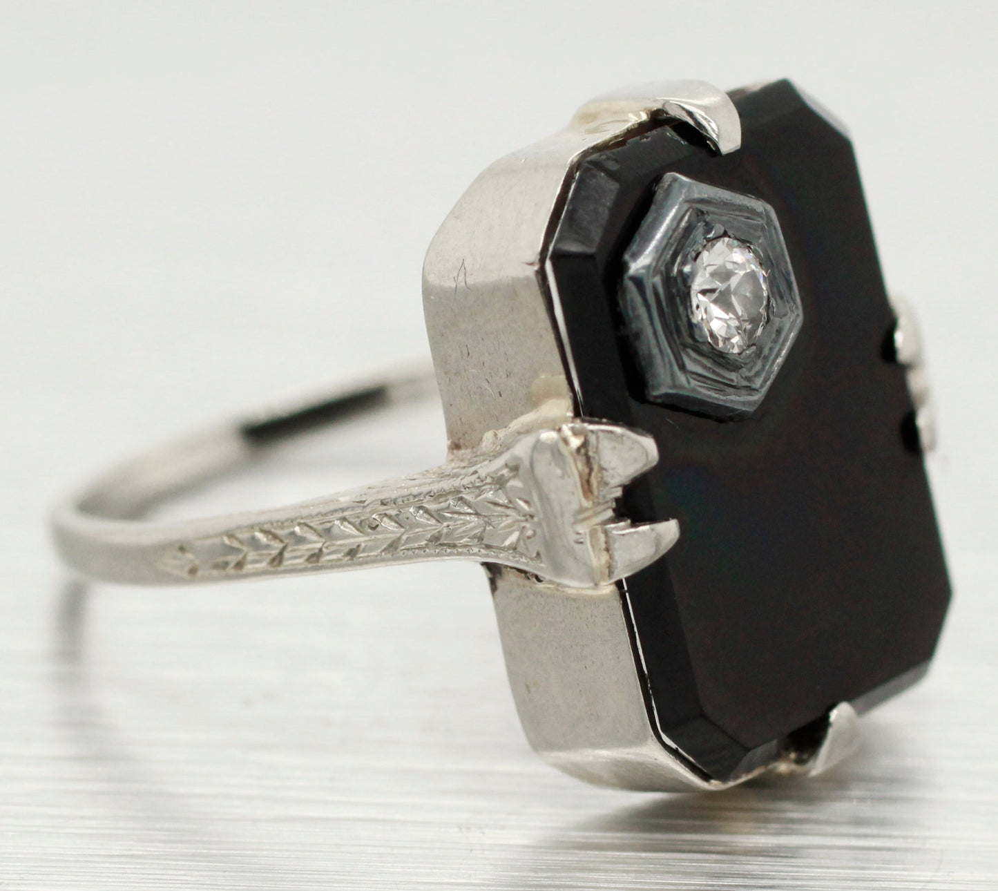 Antique Art Deco 0.05ct Diamond and Onyx Cocktail Ring - 18k White Gold