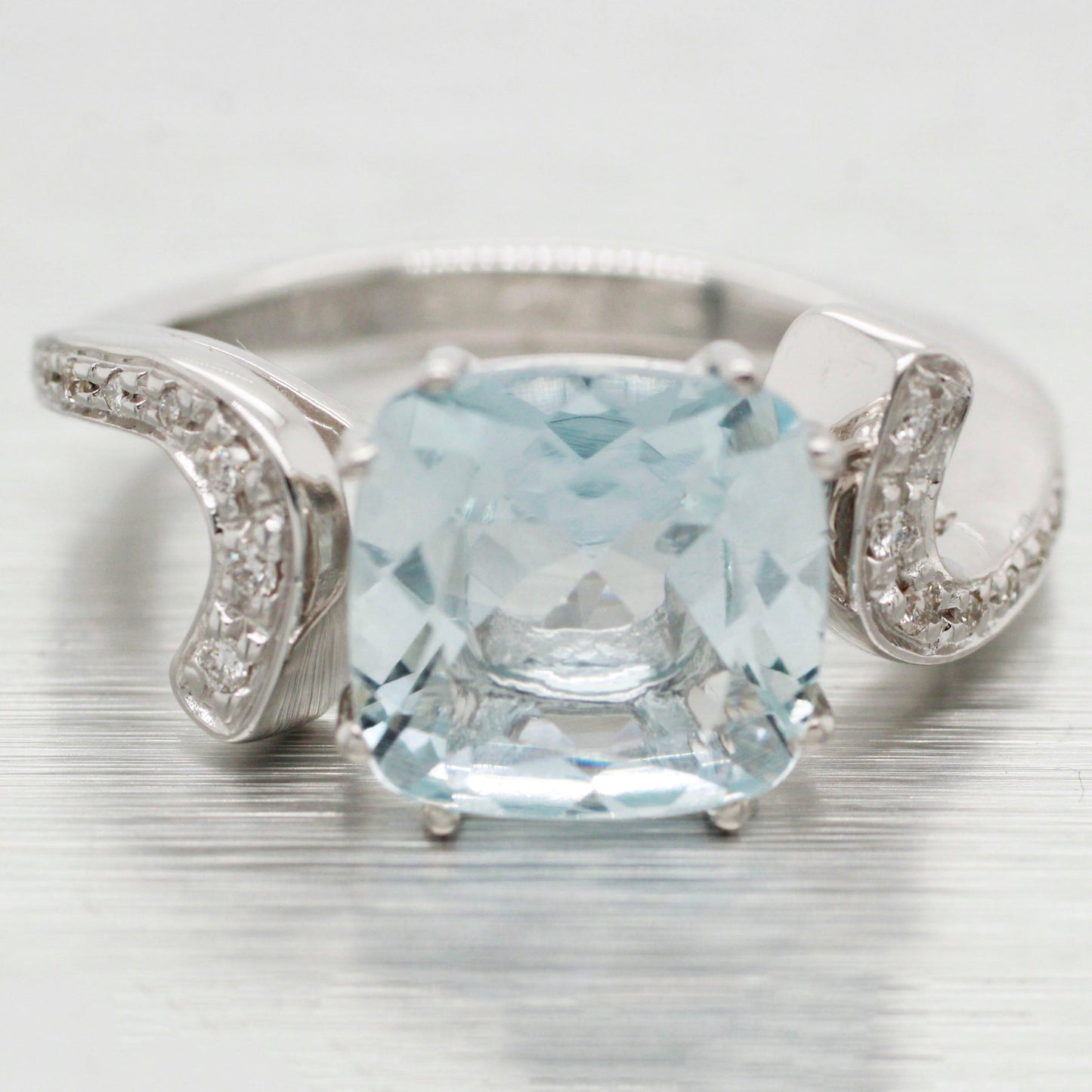 Comete 3ct Aquamarine Cocktail Ring - Diamond Accents - 18k White Gold Setting